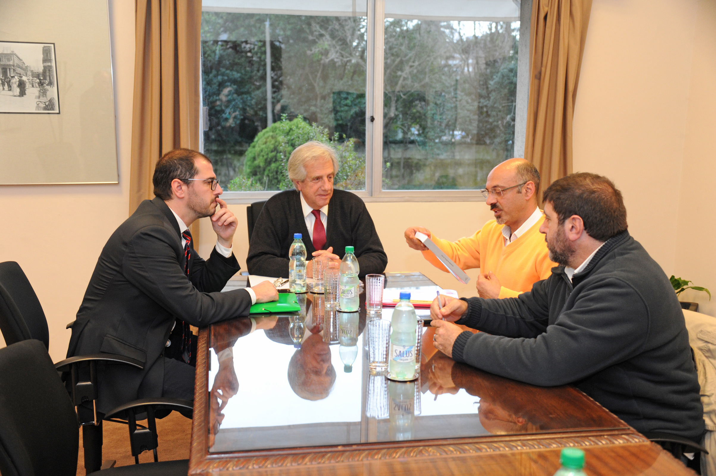 Presidente Tabaré Vázquez junto al Prosecretario Roballo recibieron a dirigentes del PIT - CNT