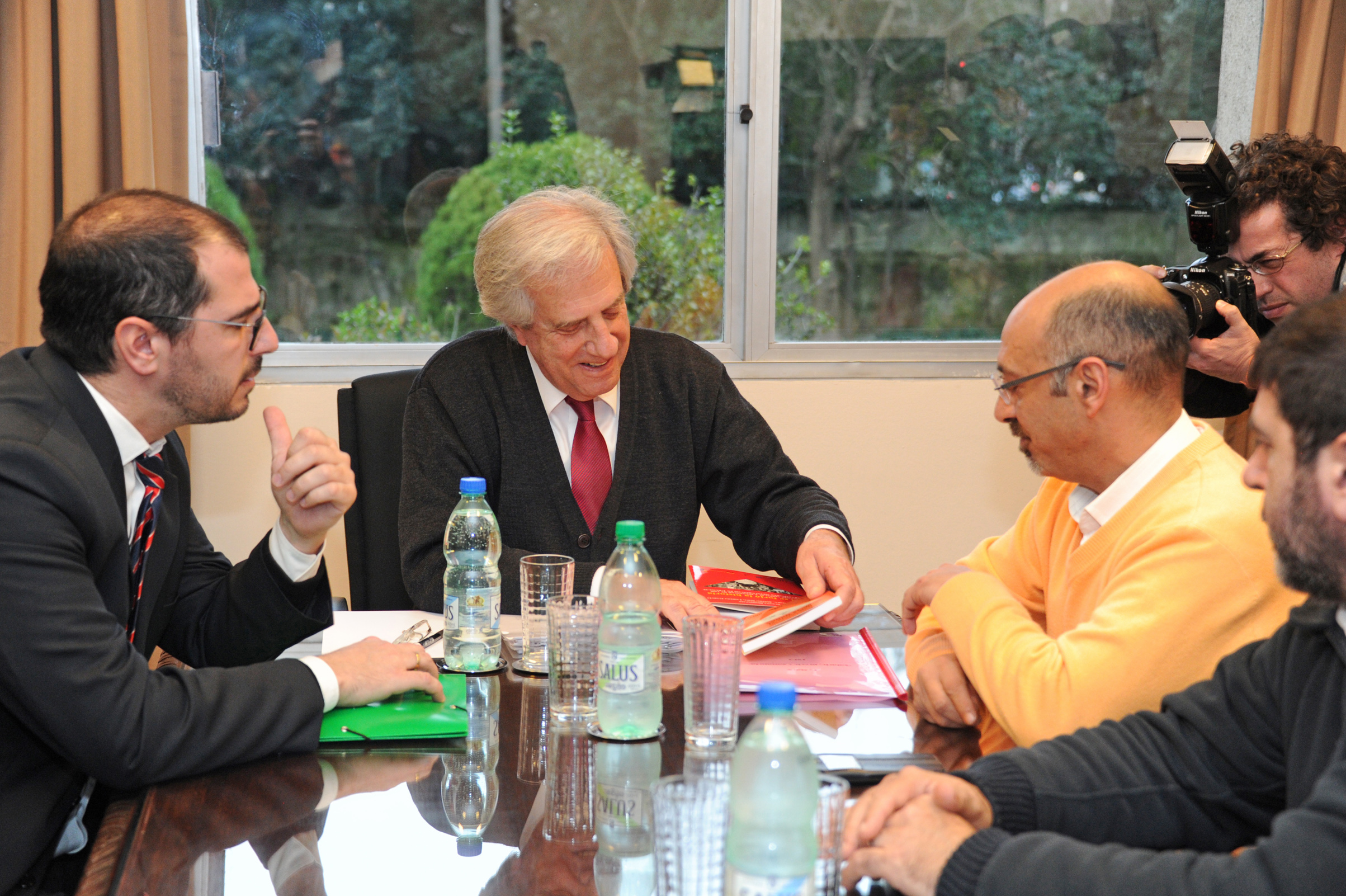 Presidente Tabaré Vázquez junto al Prosecretario Roballo recibieron a dirigentes del PIT - CNT