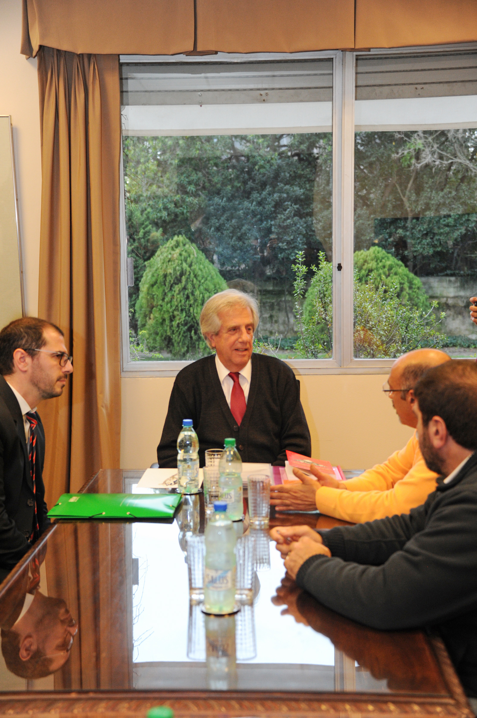 Presidente Tabaré Vázquez junto al Prosecretario Roballo recibieron a dirigentes del PIT - CNT