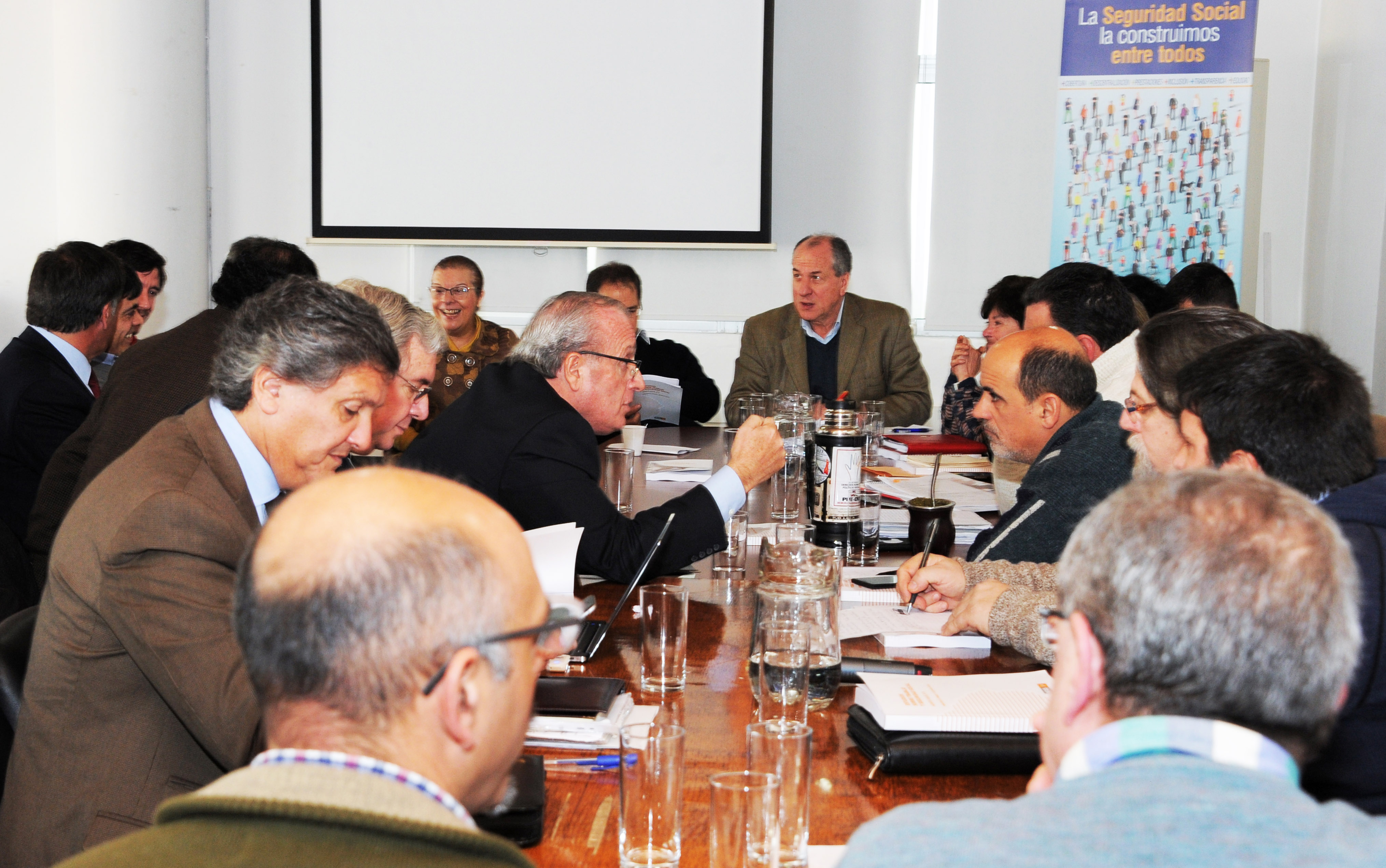 Reunión del Consejo Superior Tripartito