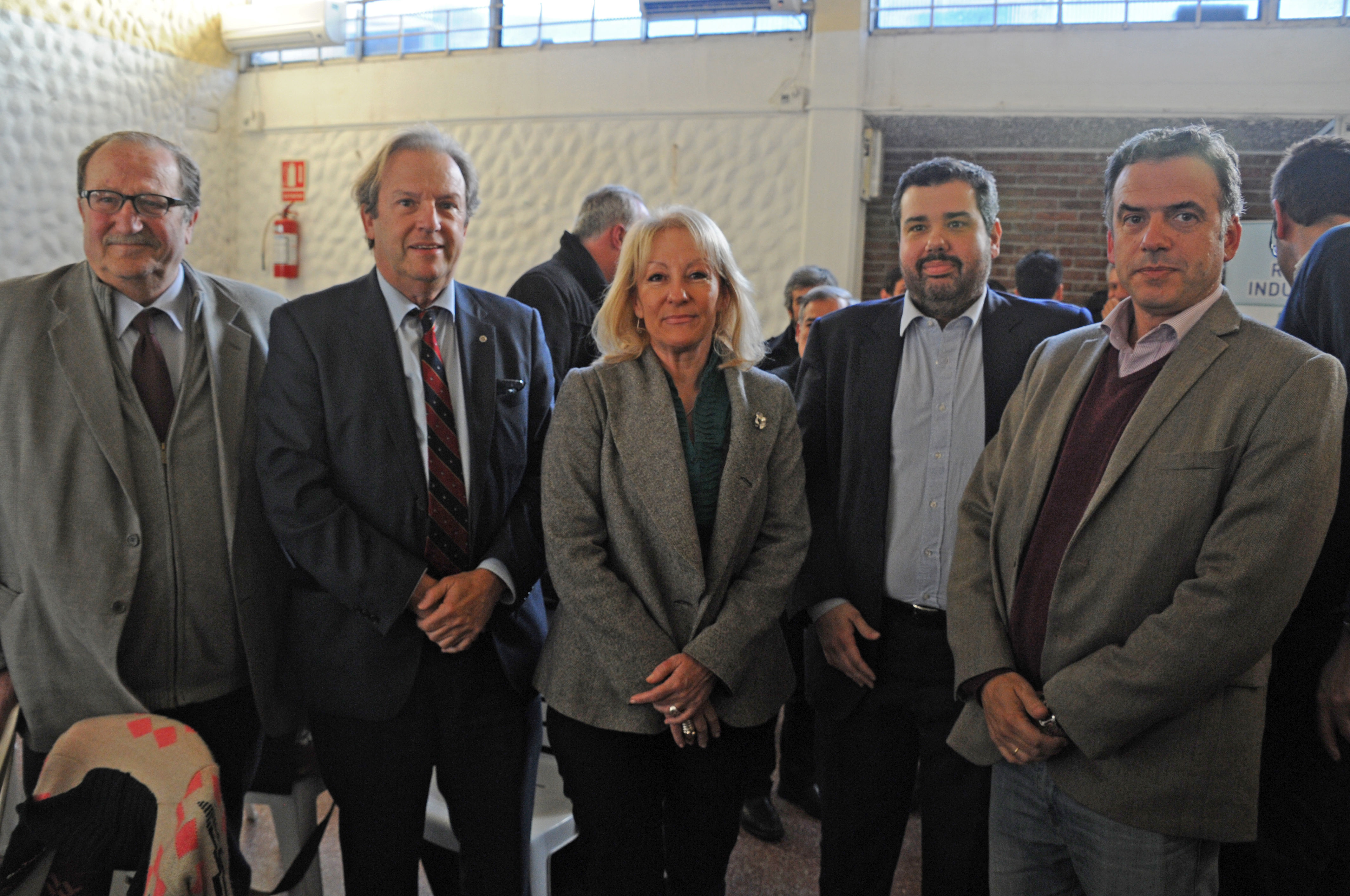 Autoridades participantes del Día Nacional de la Micro, Pequeña y Mediana Empresa