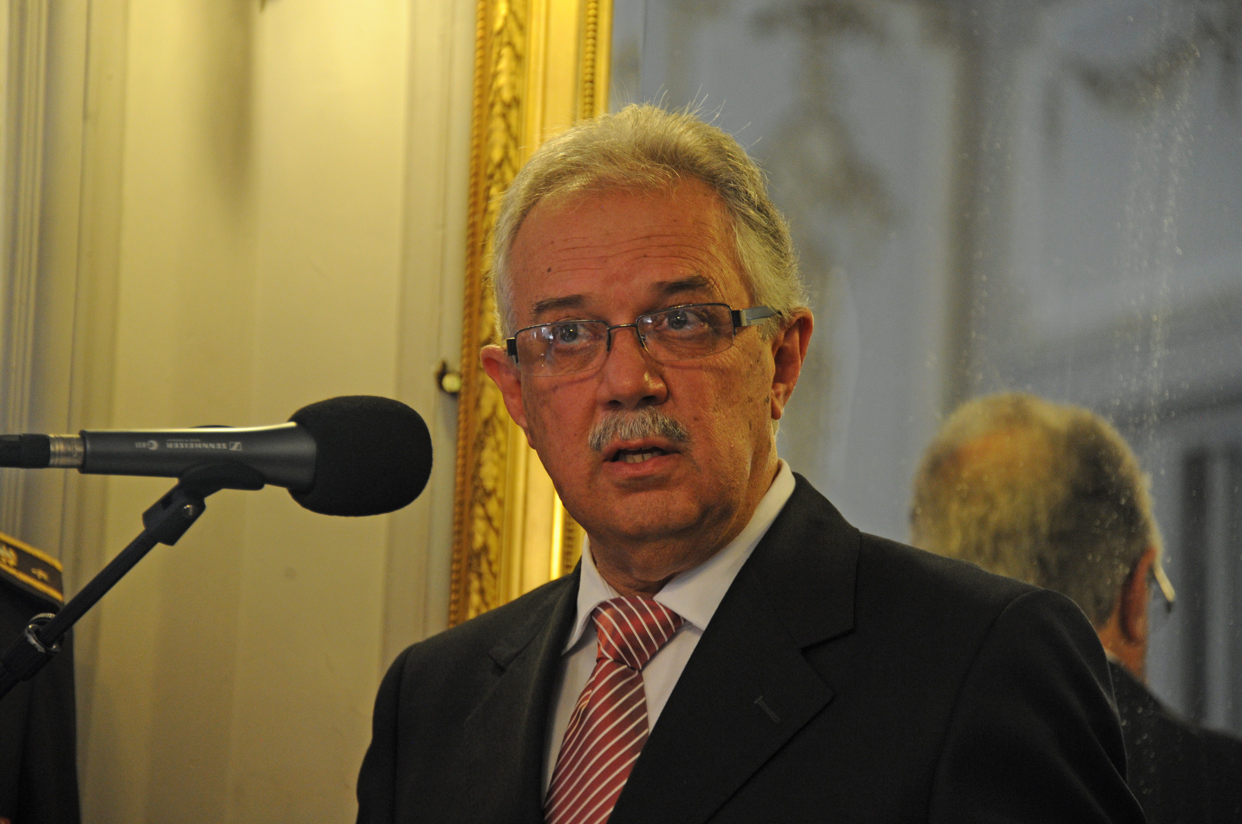 Ministro Jorge Menéndez, haciendo uso de la palabra