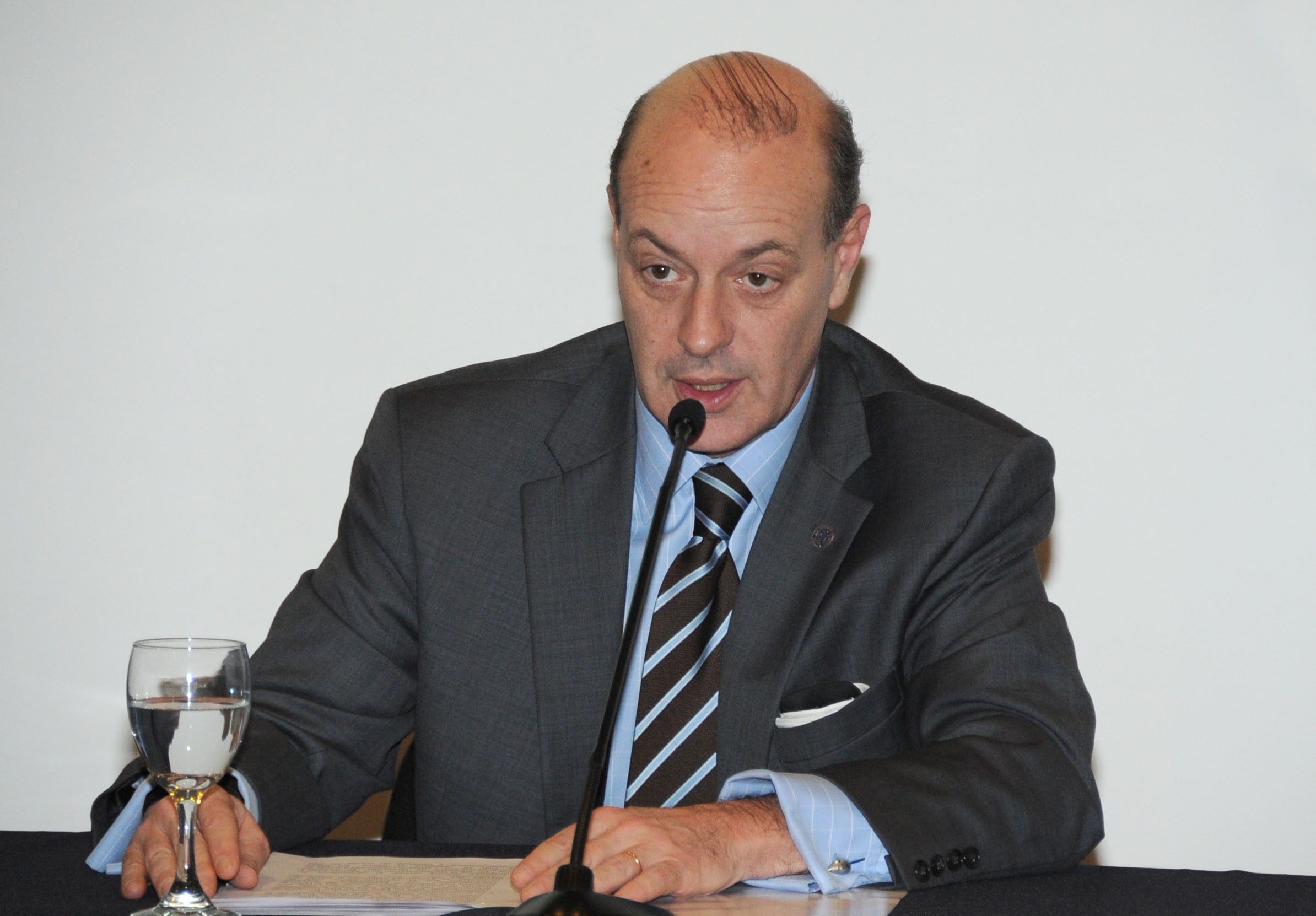 Director general para Asuntos Políticos de la cancillería, Enrique Loedel