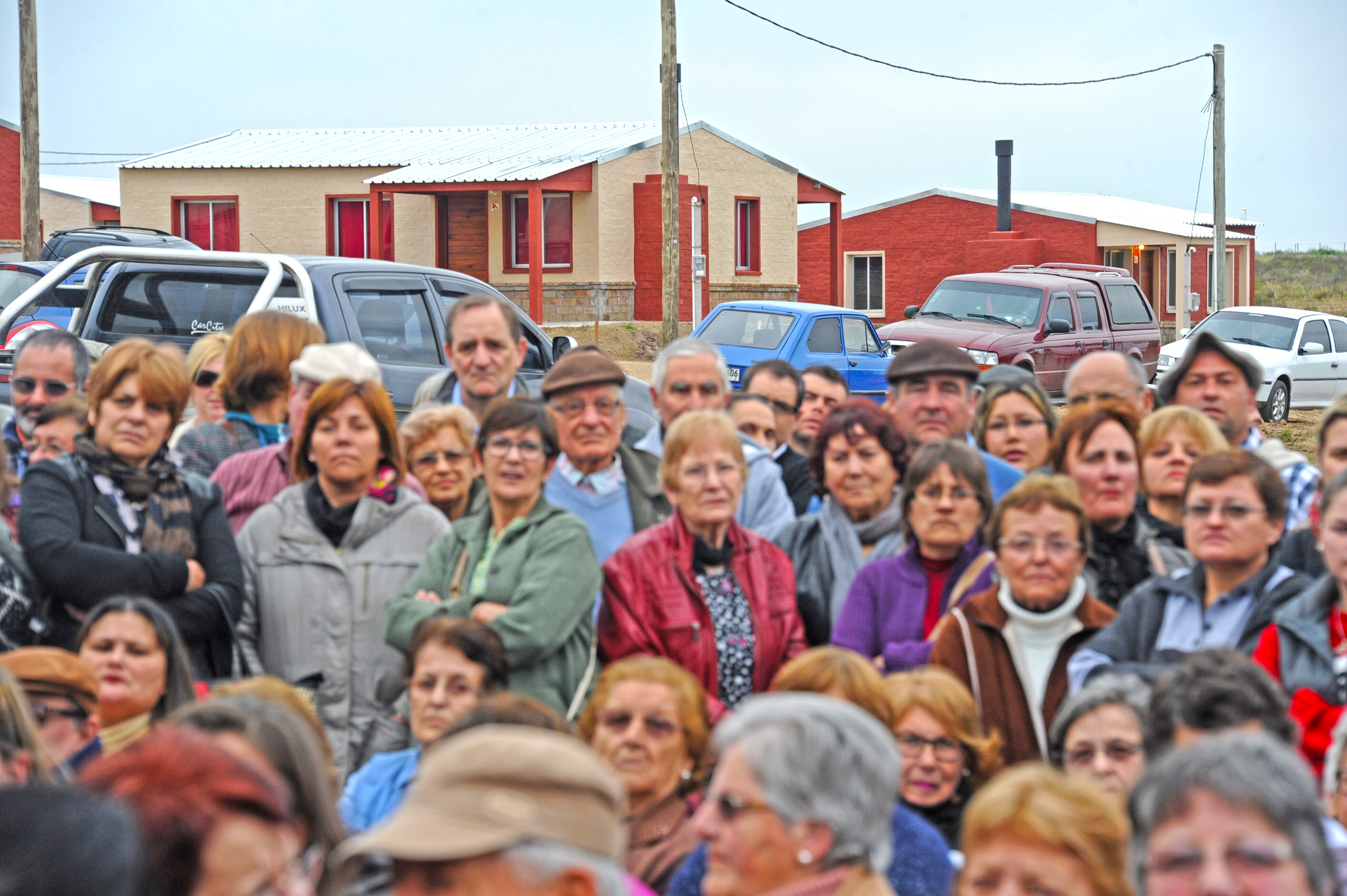 Vecinos beneficiarios de la entrega de las 45 viviendas