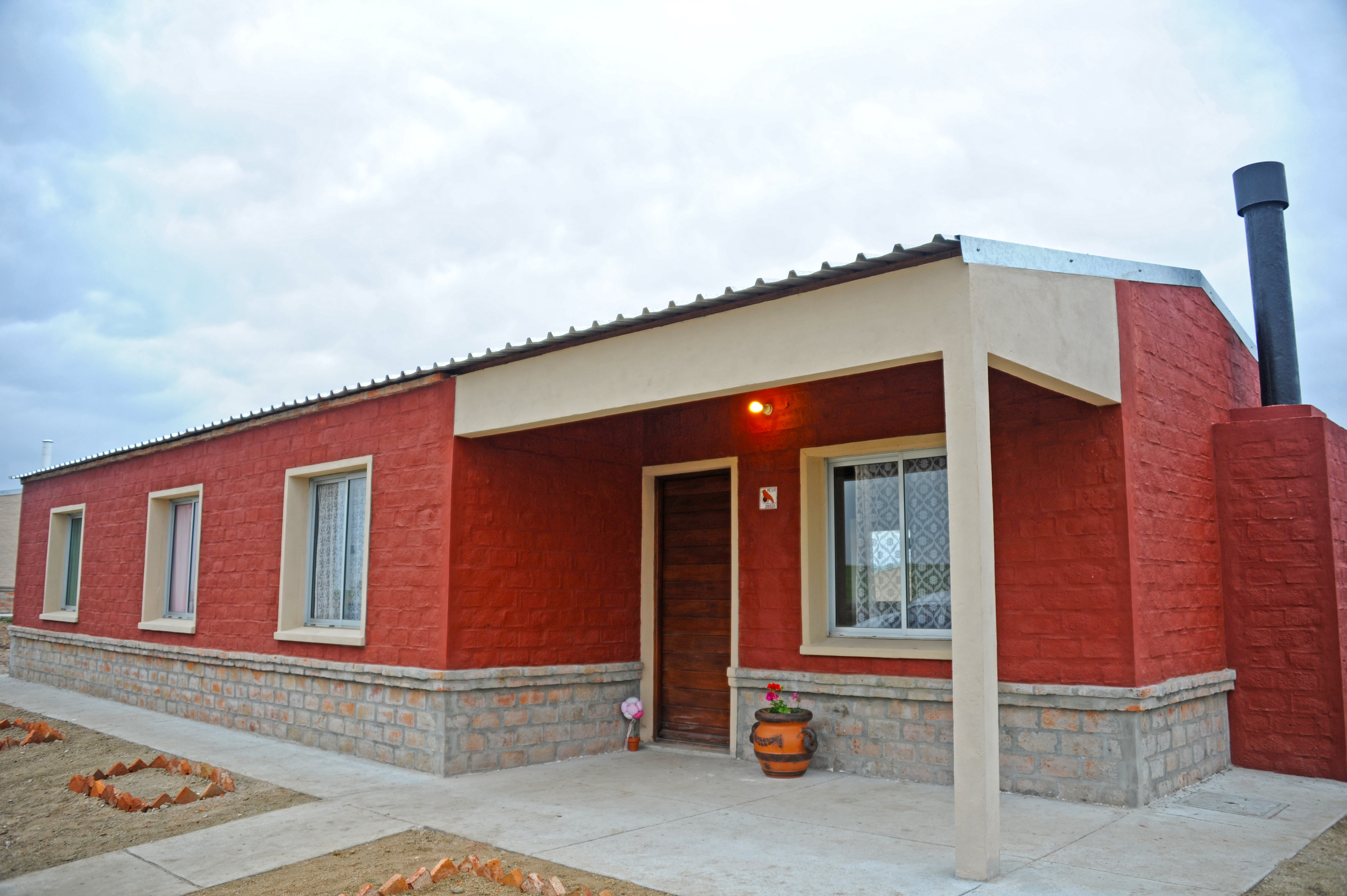 Vivienda que integra el grupo de 45 unidades entregadas