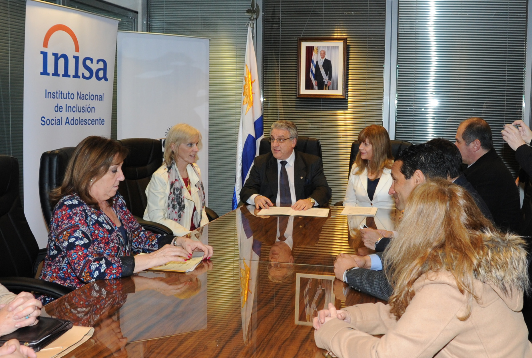 Director de la Oficina Nacional del Servicio Civil, Alberto Scavarelli encabezando el acto de firma de convenio