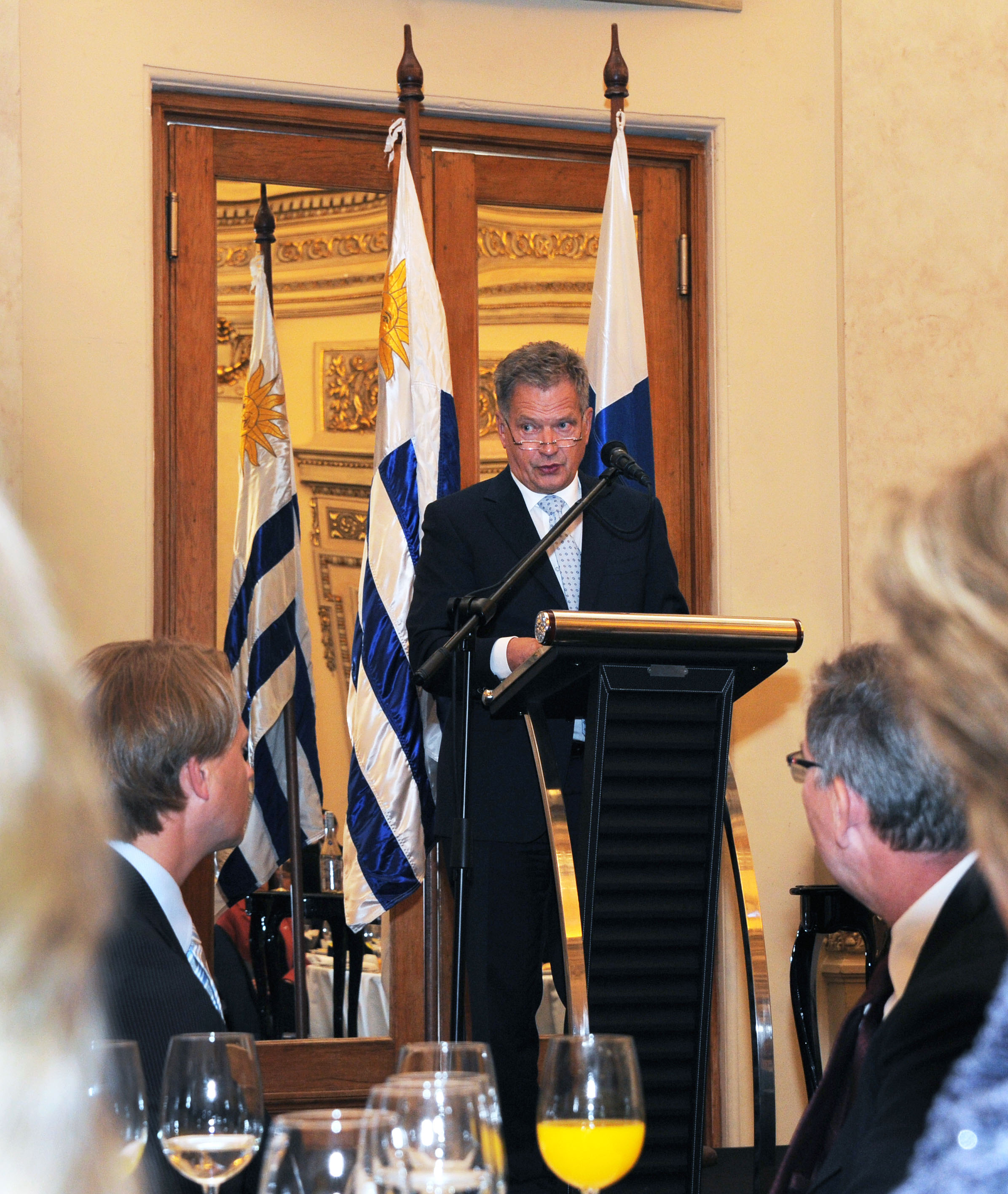 Presidente de Finlandia, Sauli Niinistö se dirige a los presentes