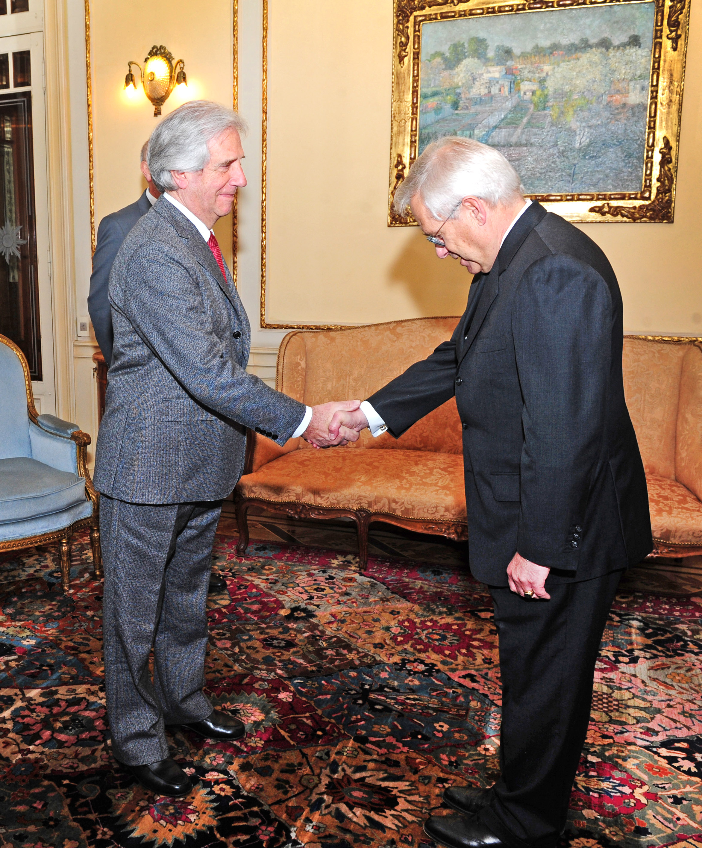 Presidente Vázquez recibe cartas credenciales por parte del embajador de Alemania, Ingo von VoB