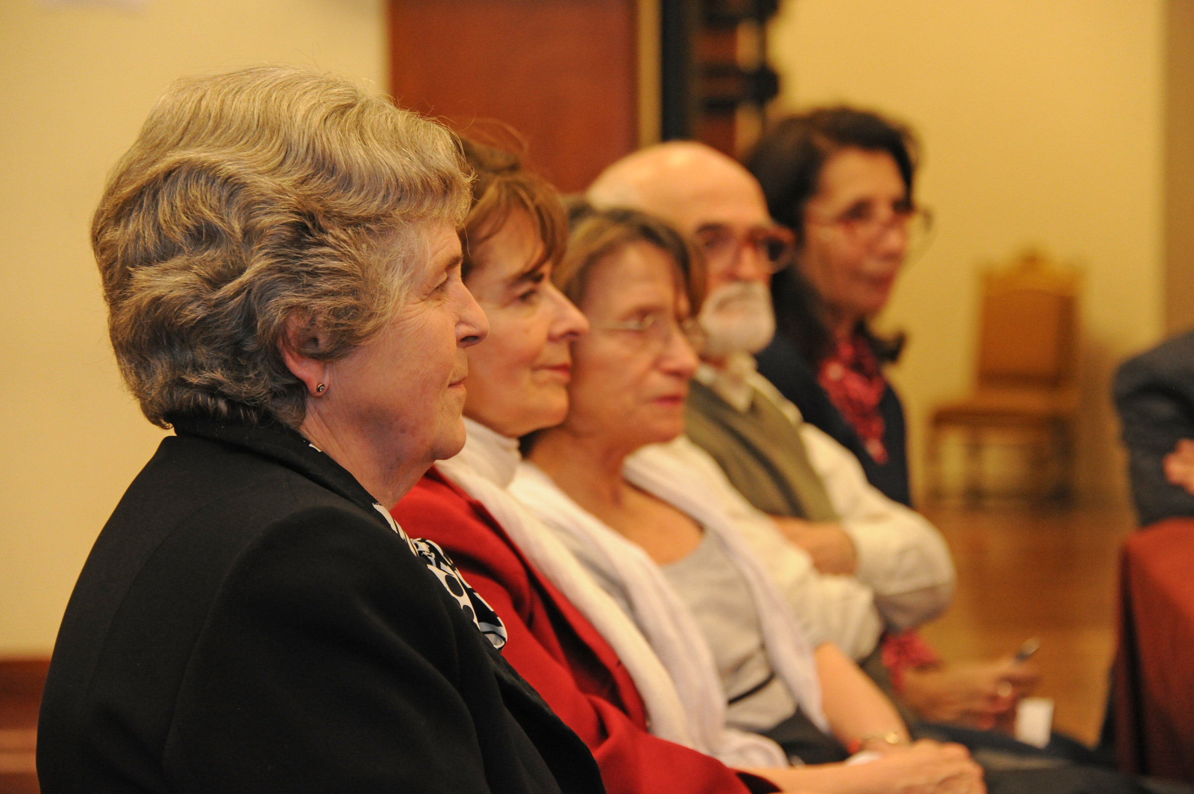 María Auxiliadora Delgado junto a participantes del homenaje a Eladio Dieste
