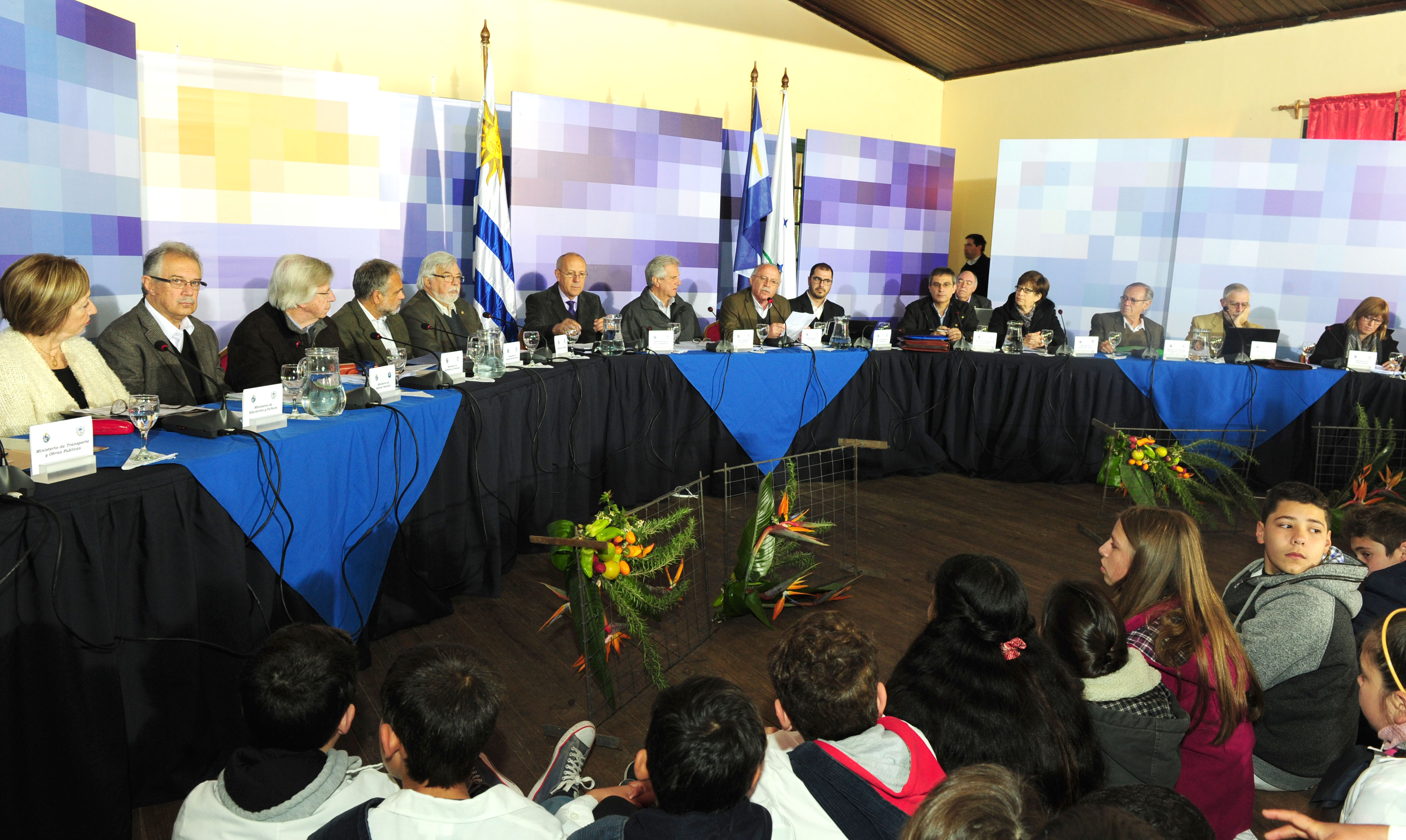 Vázquez y autoridades que encabezan el Consejo