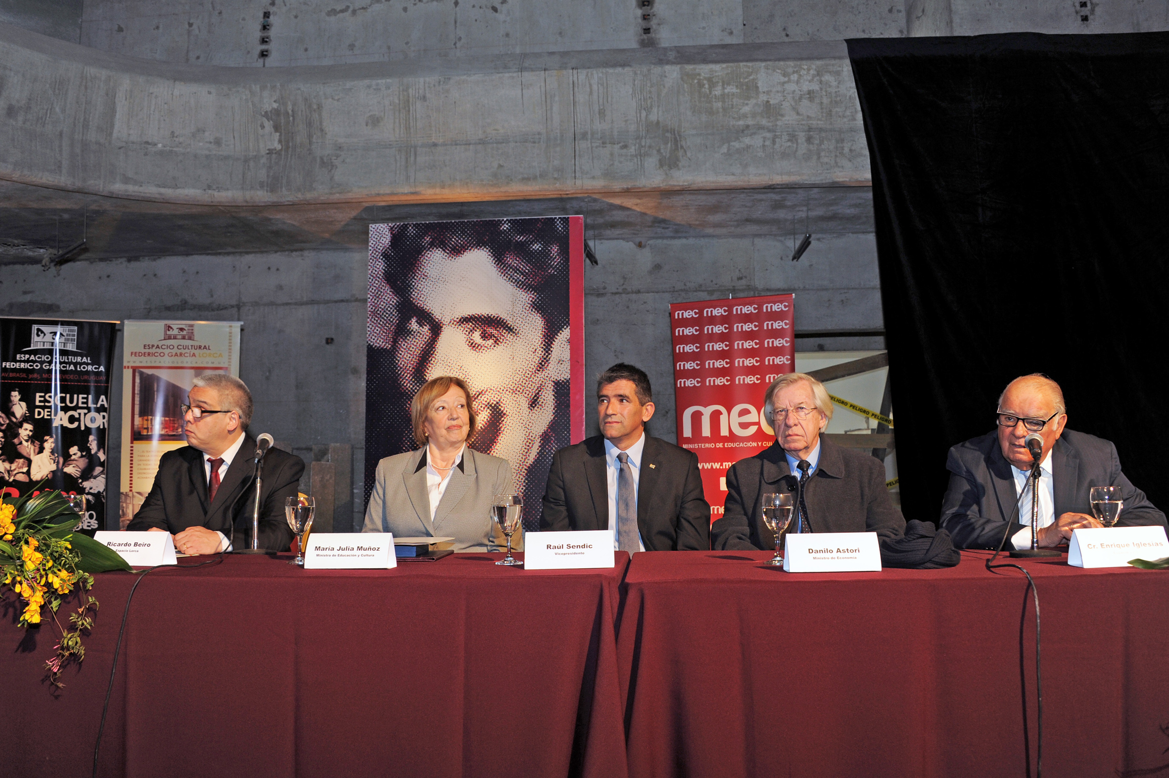 Mesa de autoridades