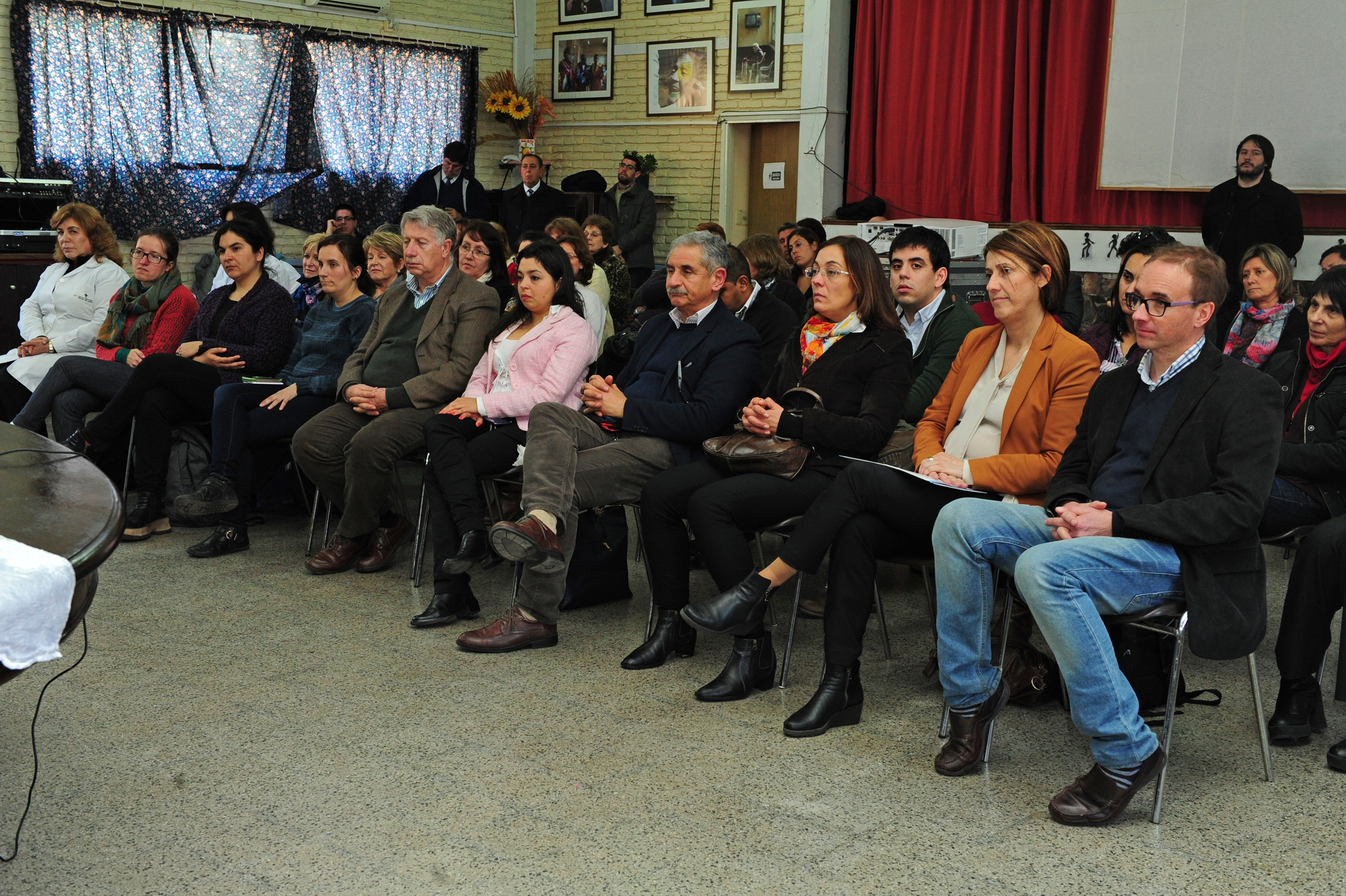Asistentes a la firma de convenio