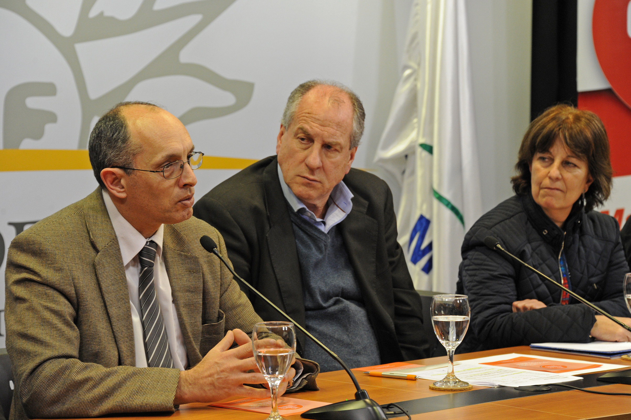 Presidente de UTE, Gonzalo Casaravilla, haciendo uso de la palabra