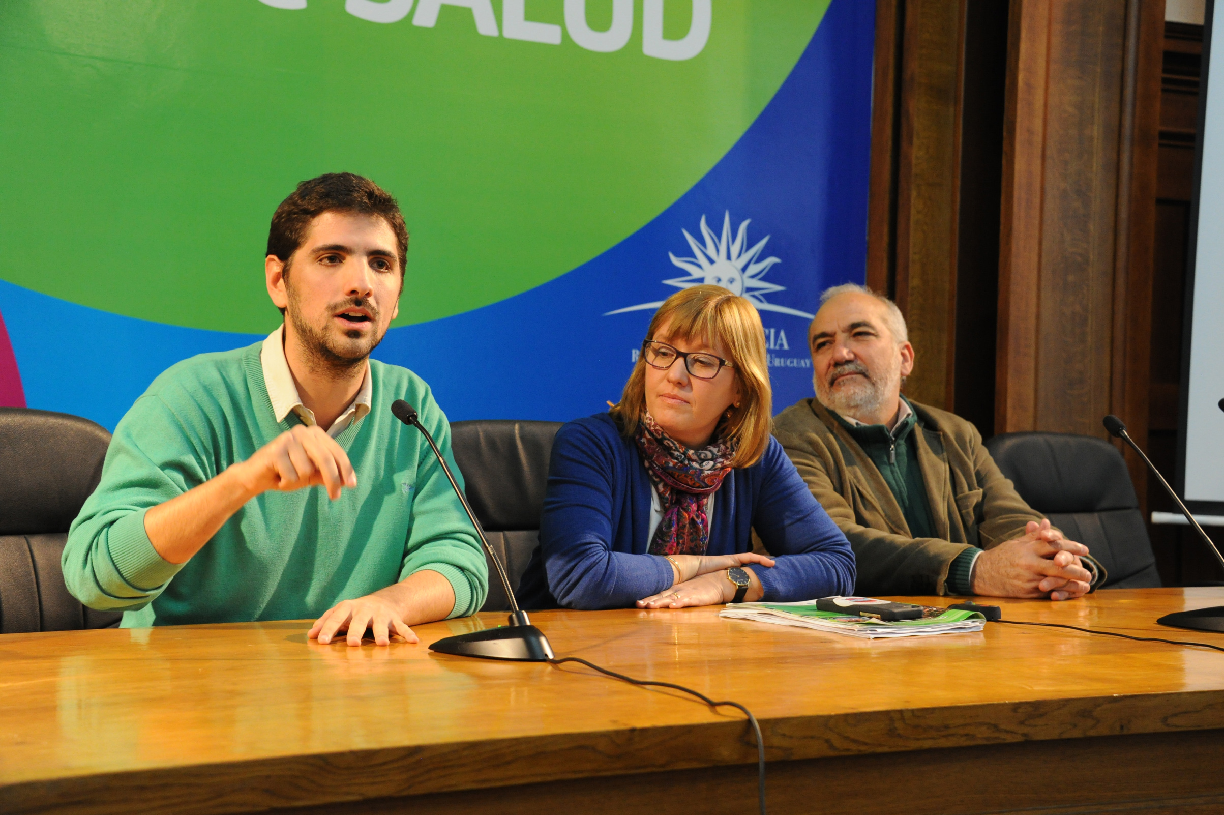 Santiago Soto, director del INJU, dirigiéndose a los presentes