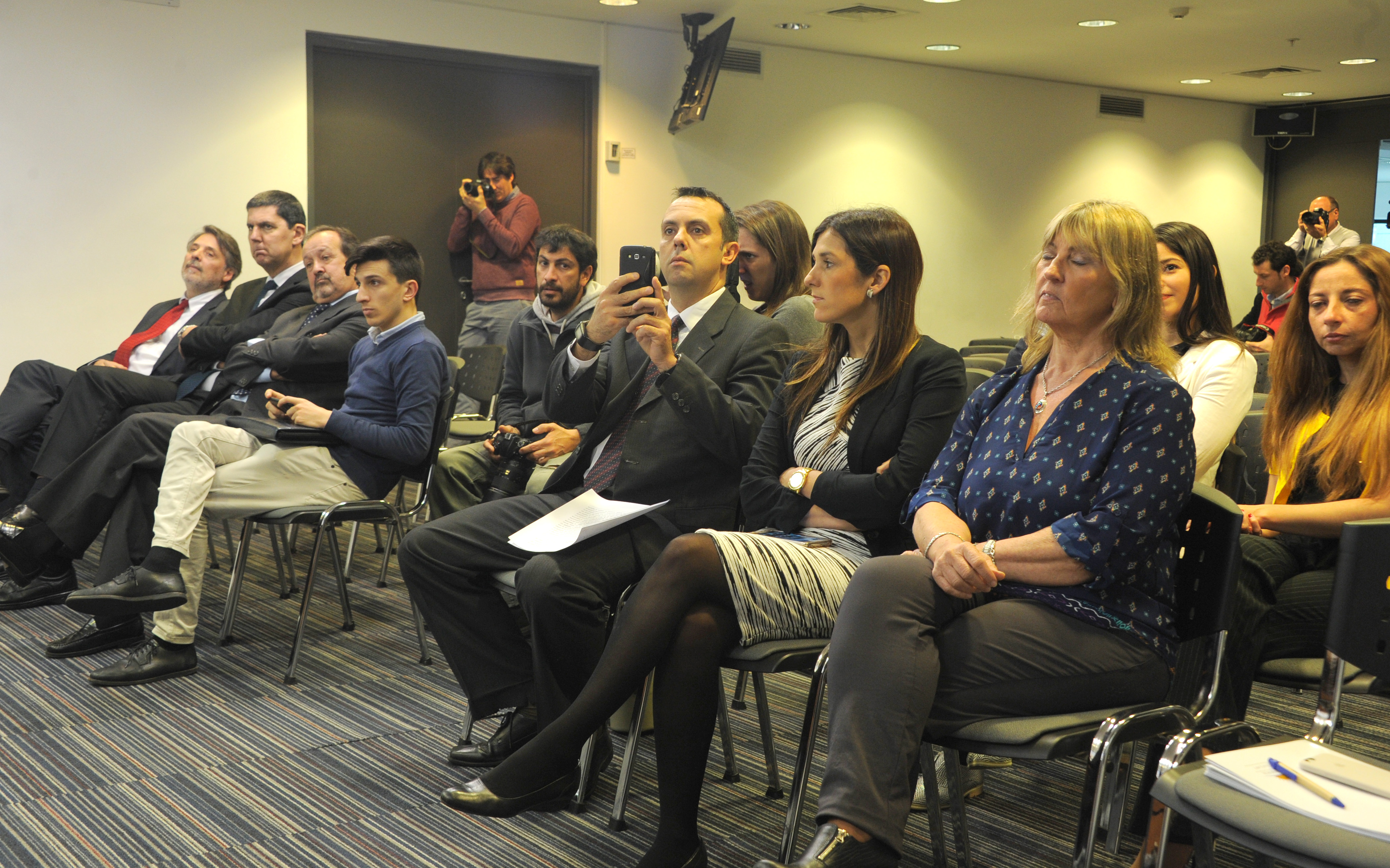 Asistentes a la firma de Convenio Antilavado
