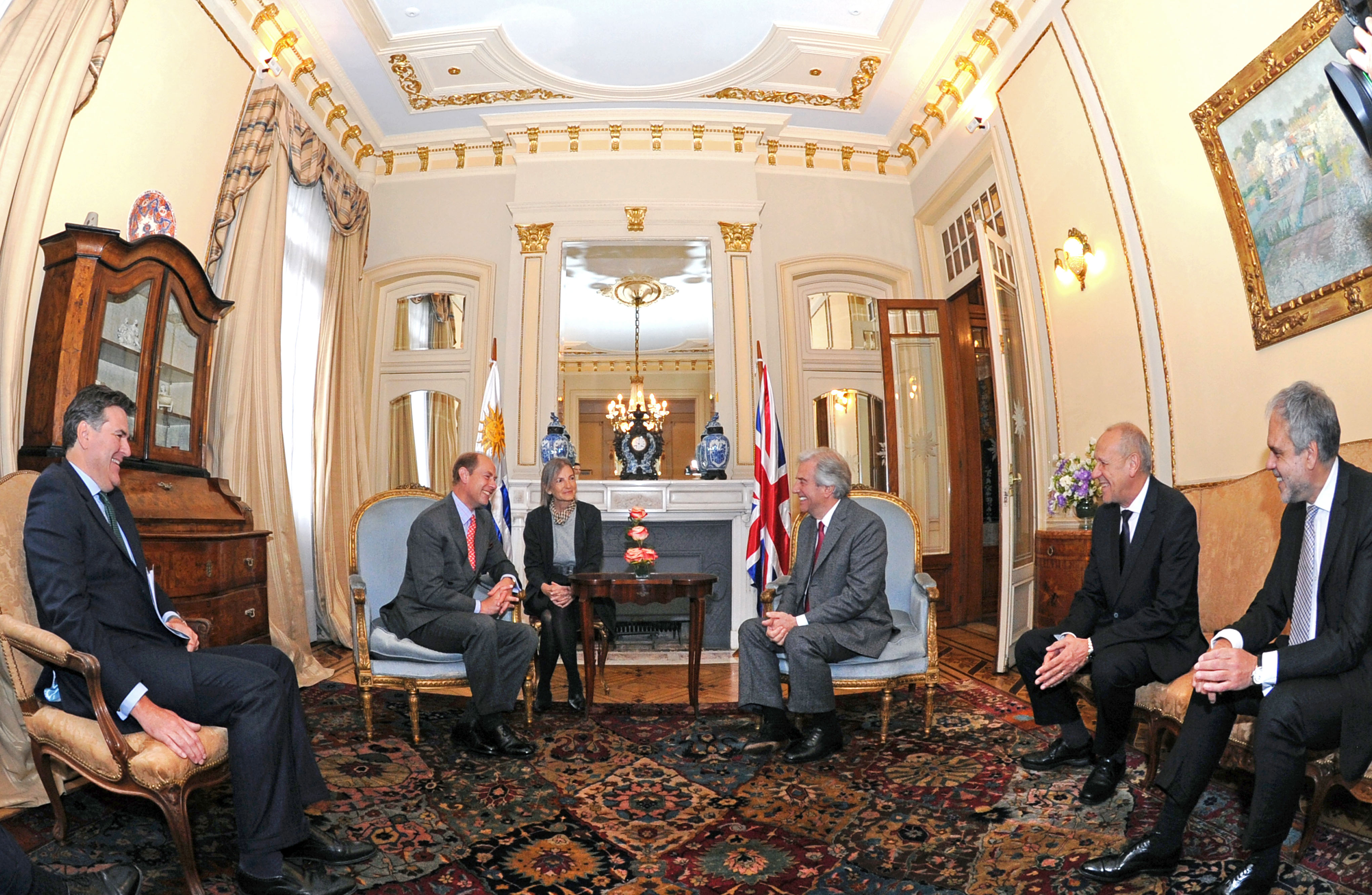 Embajador de Reino Unido en Uruguay, Ben Lyster-Binns, Prinicpe Eduardo , Tabaré Vázquez, Miguel Ángel Toma y José Luis Cancela