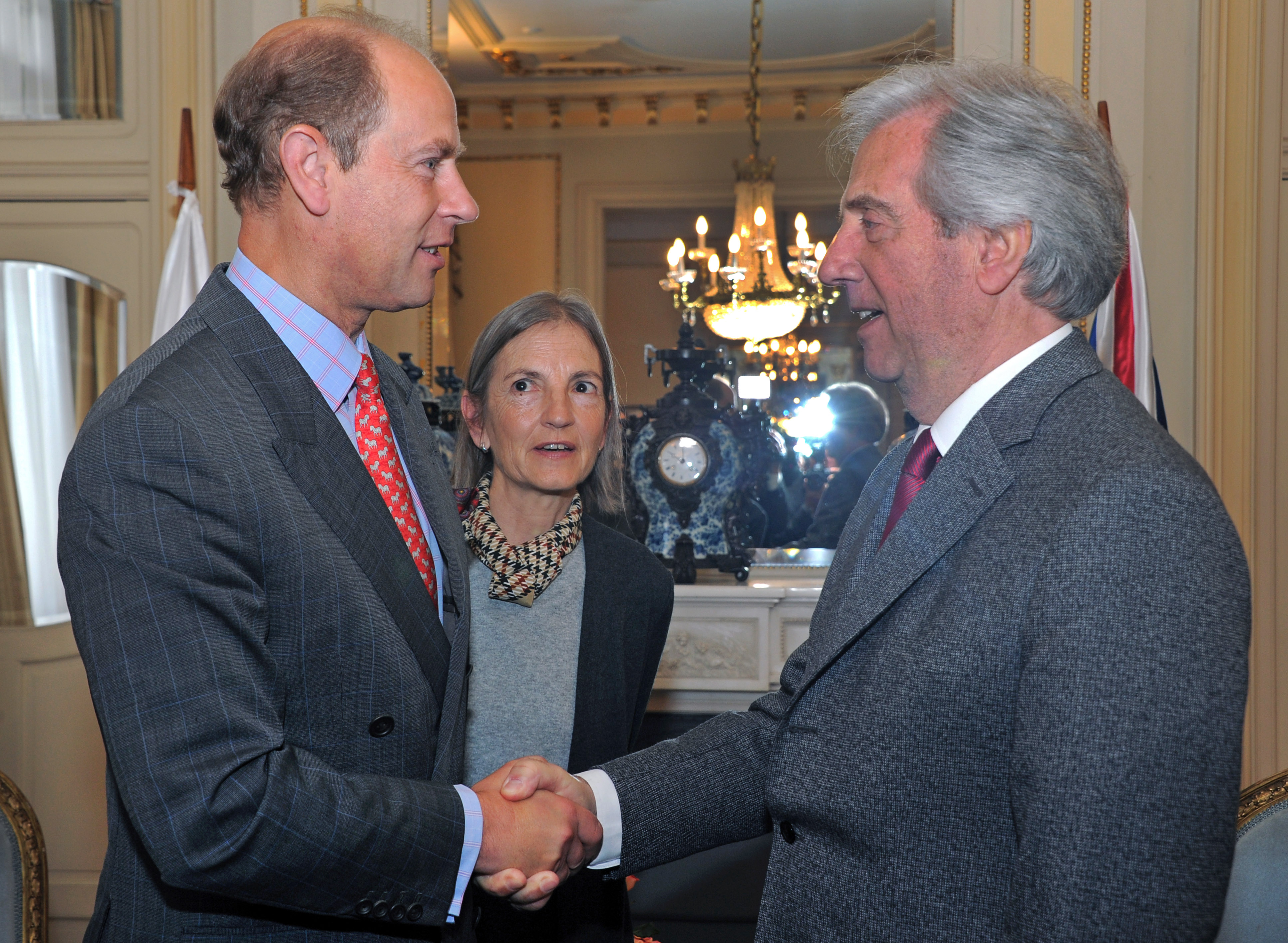 Saludo entre Tabaré Vázquez y el Principe Eduardo