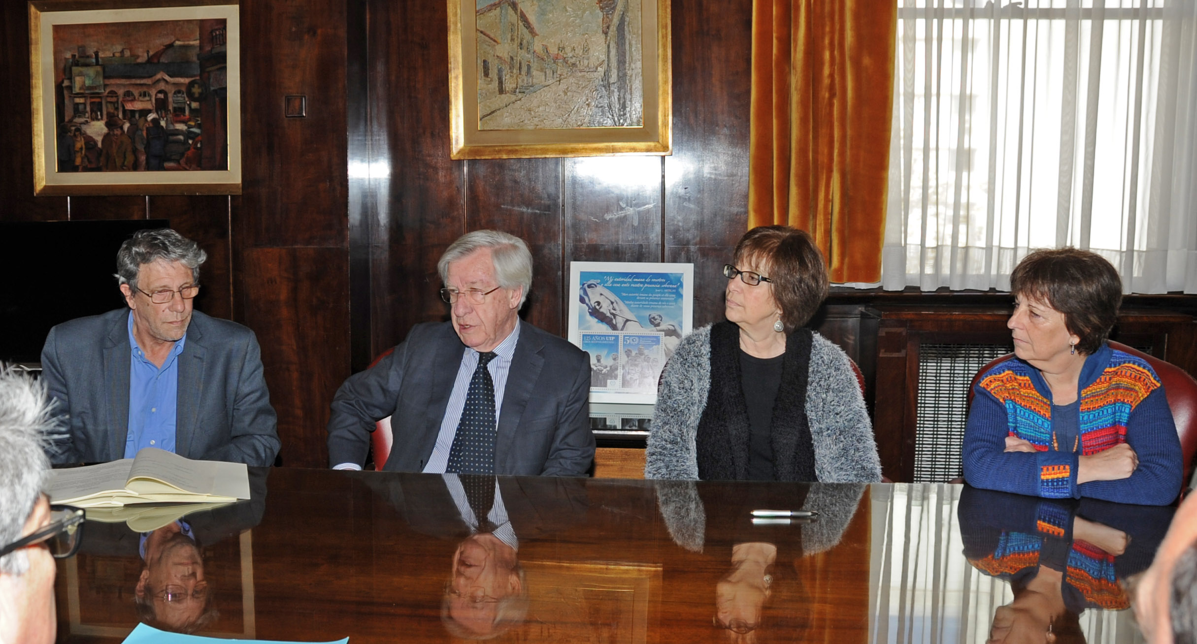Representante del BID en Uruguay, Juan José Taccone junto a Danilo Astori, Marina Arismendi y Marisa Lindner