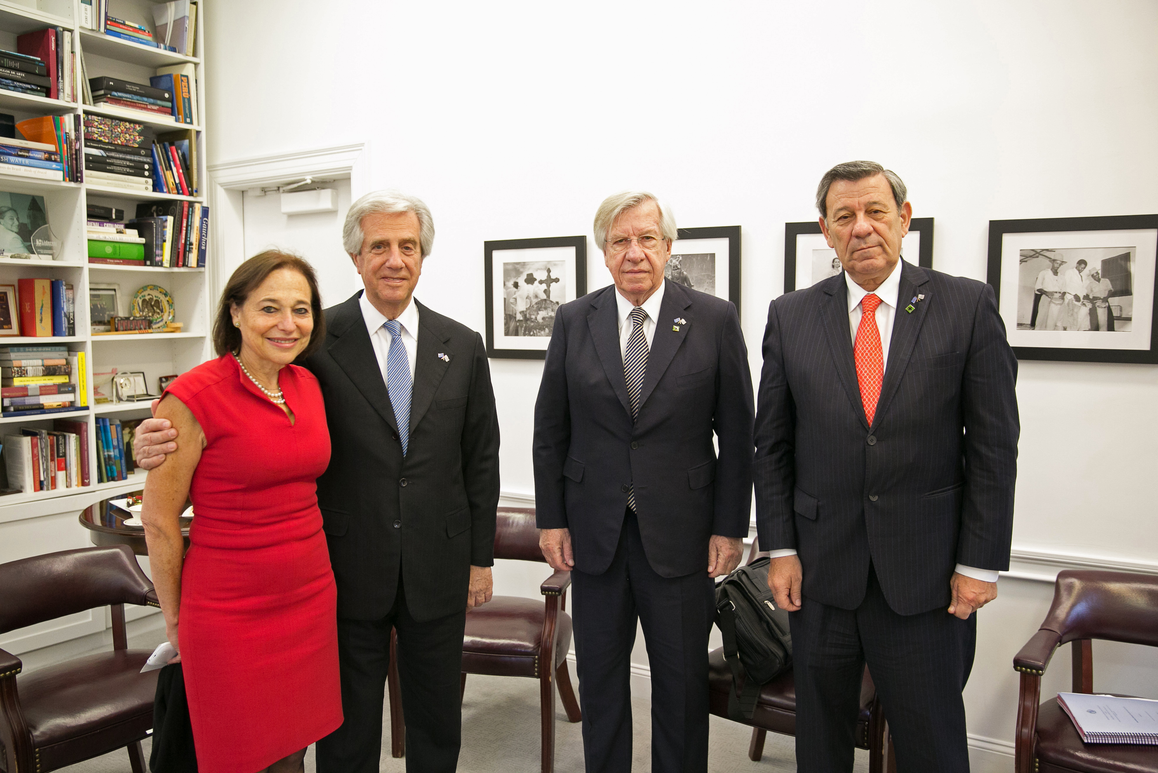 Susan Segal, presidenta del Council of the Americas, Presidente Tabaré Vázquez y ministros Danilo Astori y Rodolfo Nin Novoa