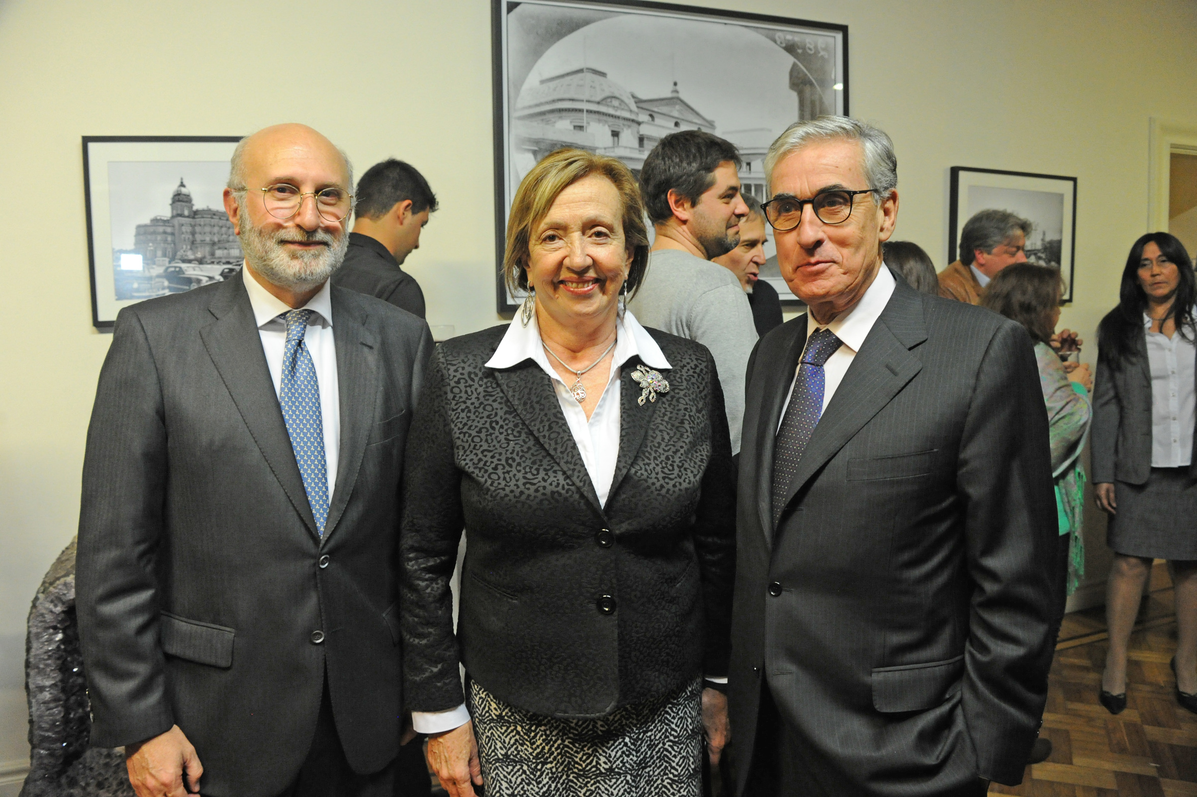 Ministra de Educación y Cultura, María Julia Muñoz junto al Embajador de la Unión Europea, Juan Fernández Trigo