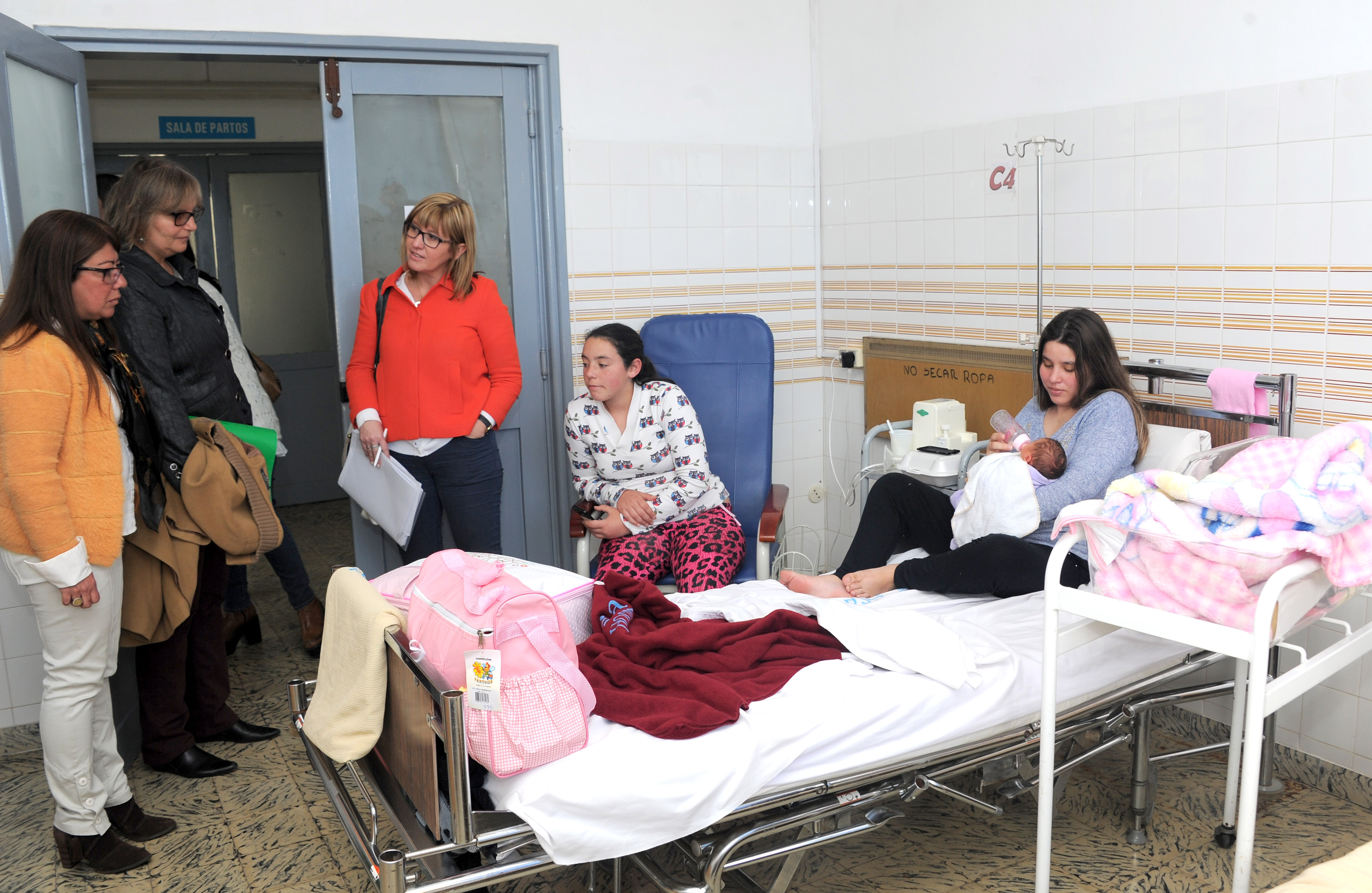 Recorrida por instalaciones del Hospital de Rocha