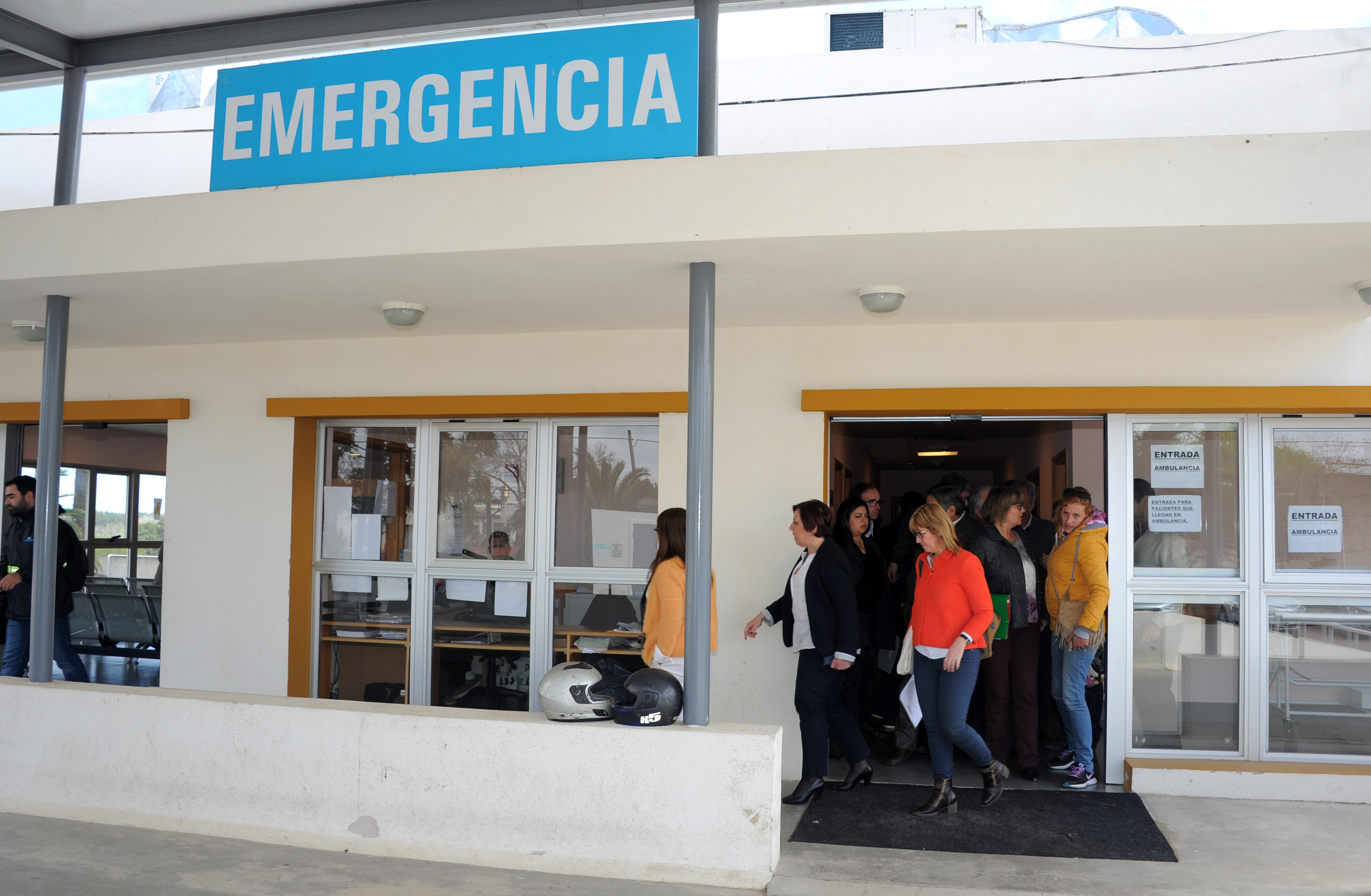 Recorrida por instalaciones del Hospital de Rocha
