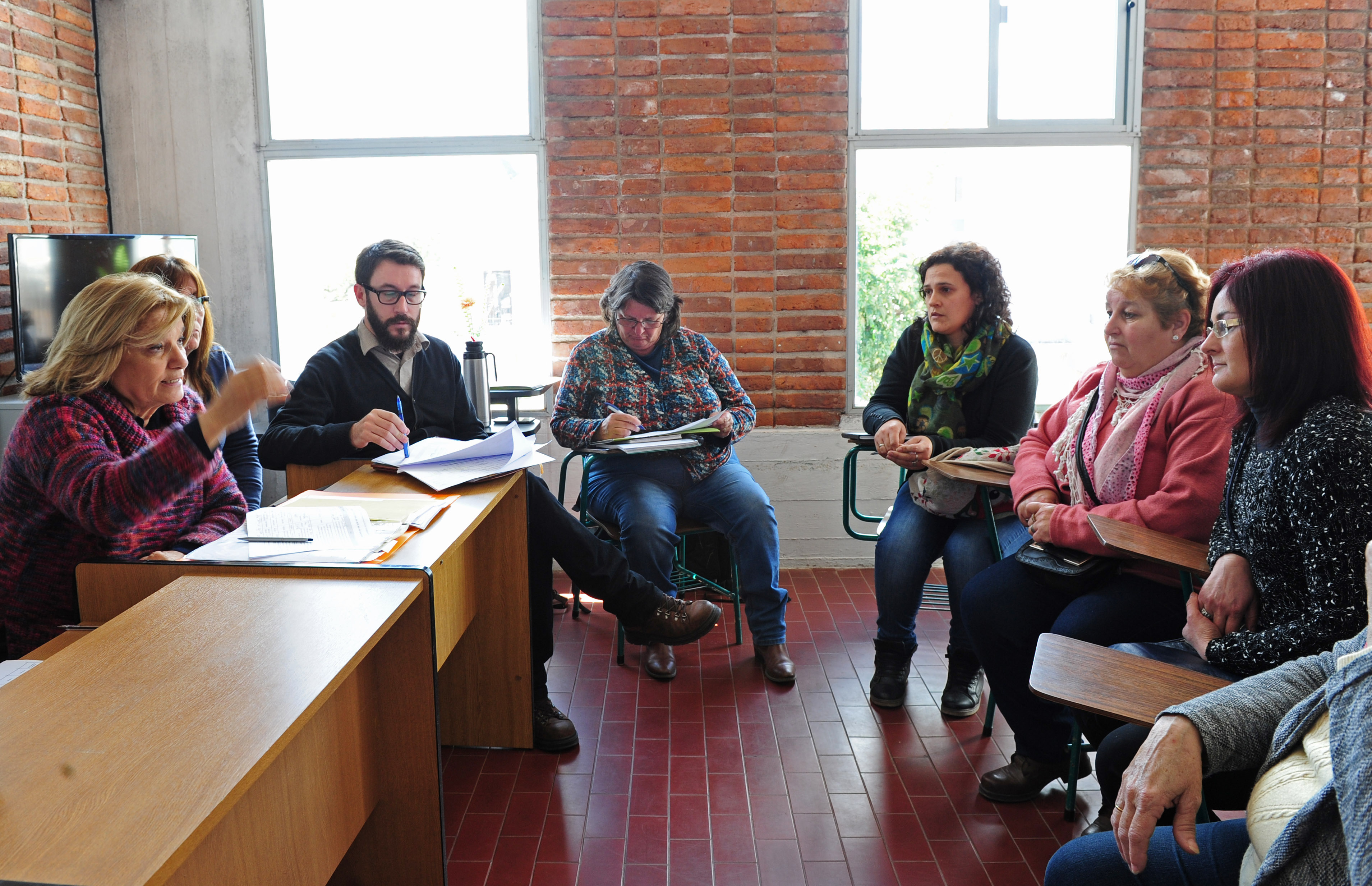 Ministra Eneida de León dialoga con actores sociales de Rocha