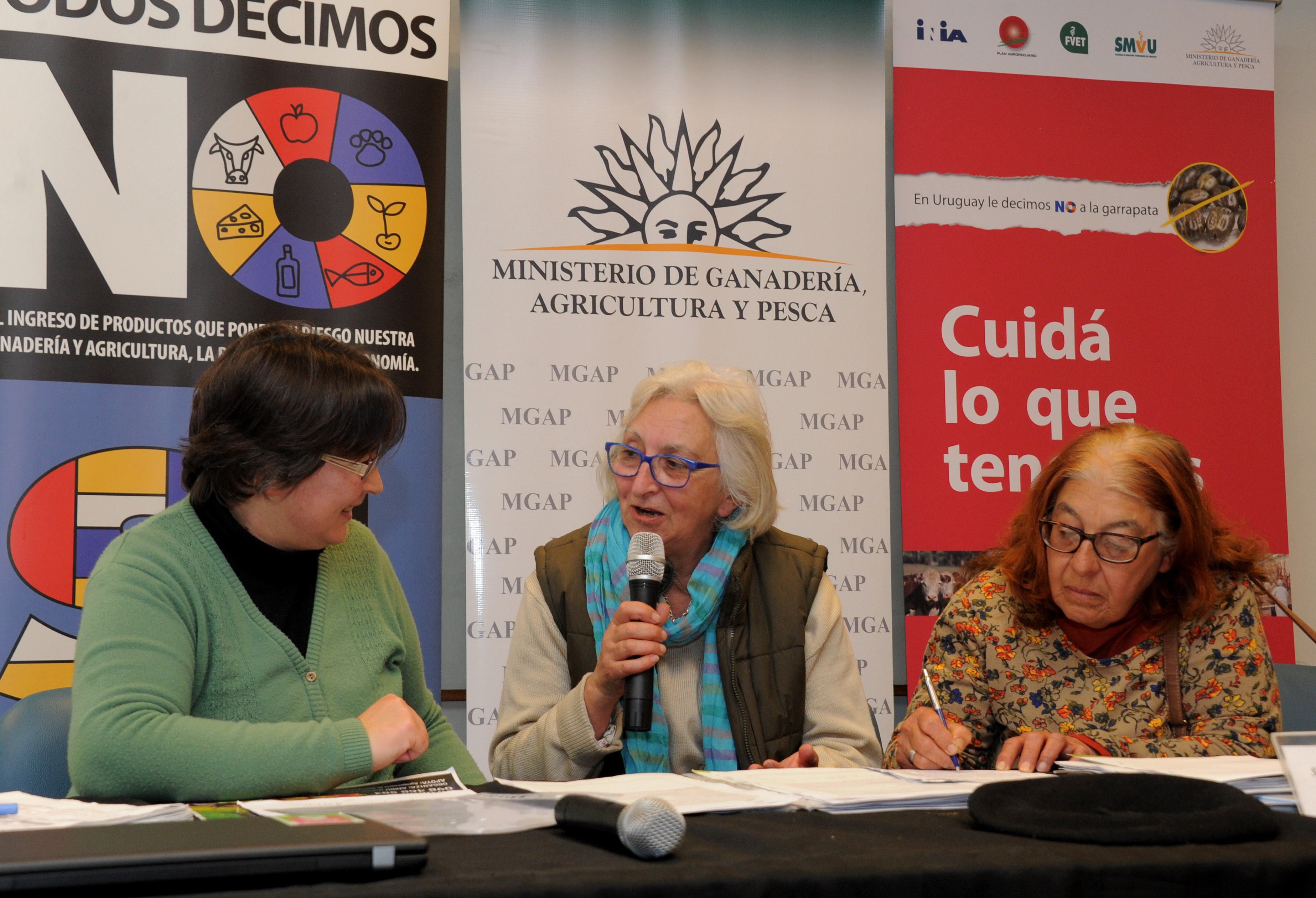 Firma de convenio con UTU y Asociación de Mujeres Rurales del Uruguay
