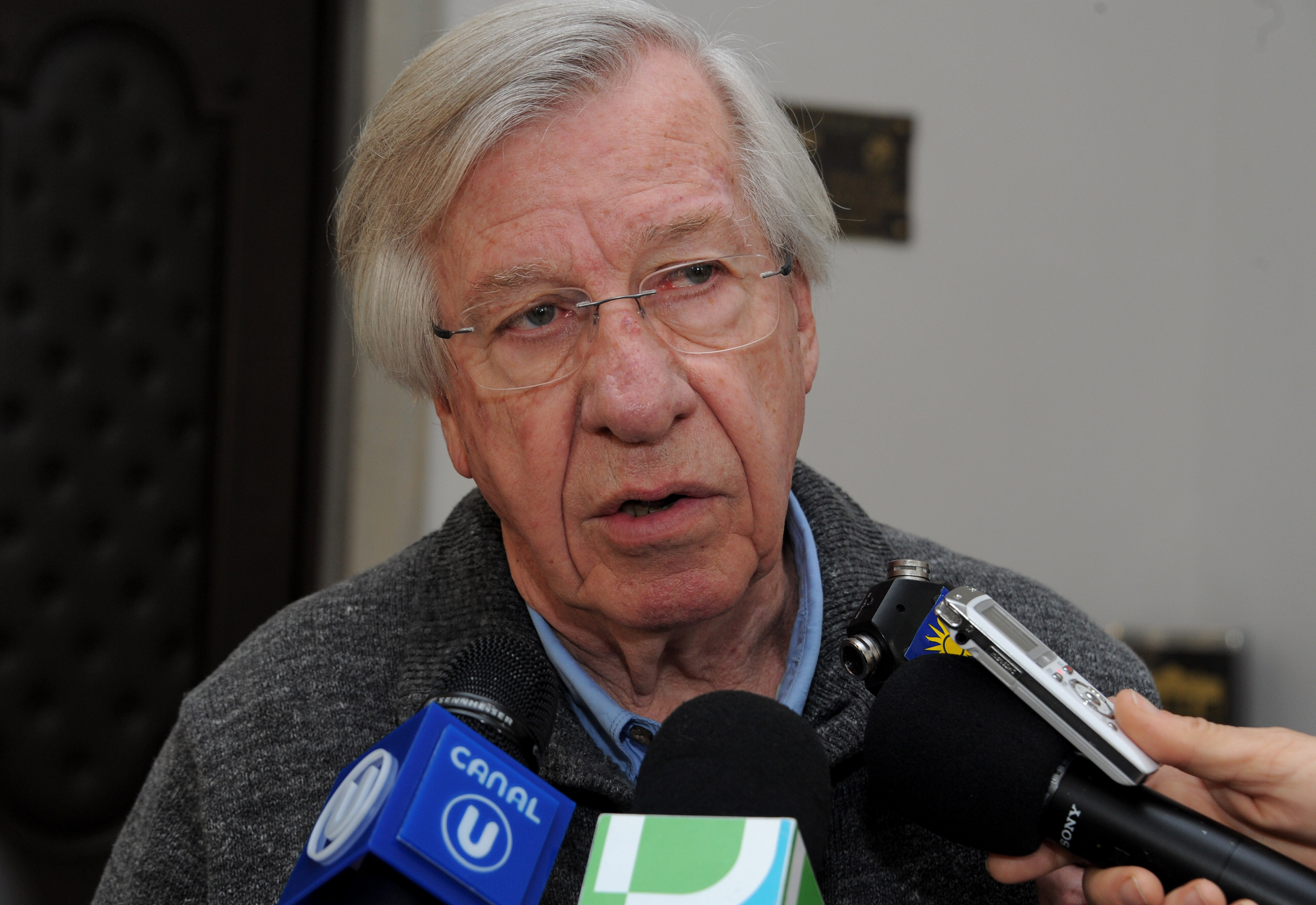 Ministro Danilo Astori, en declaraciones a la prensa