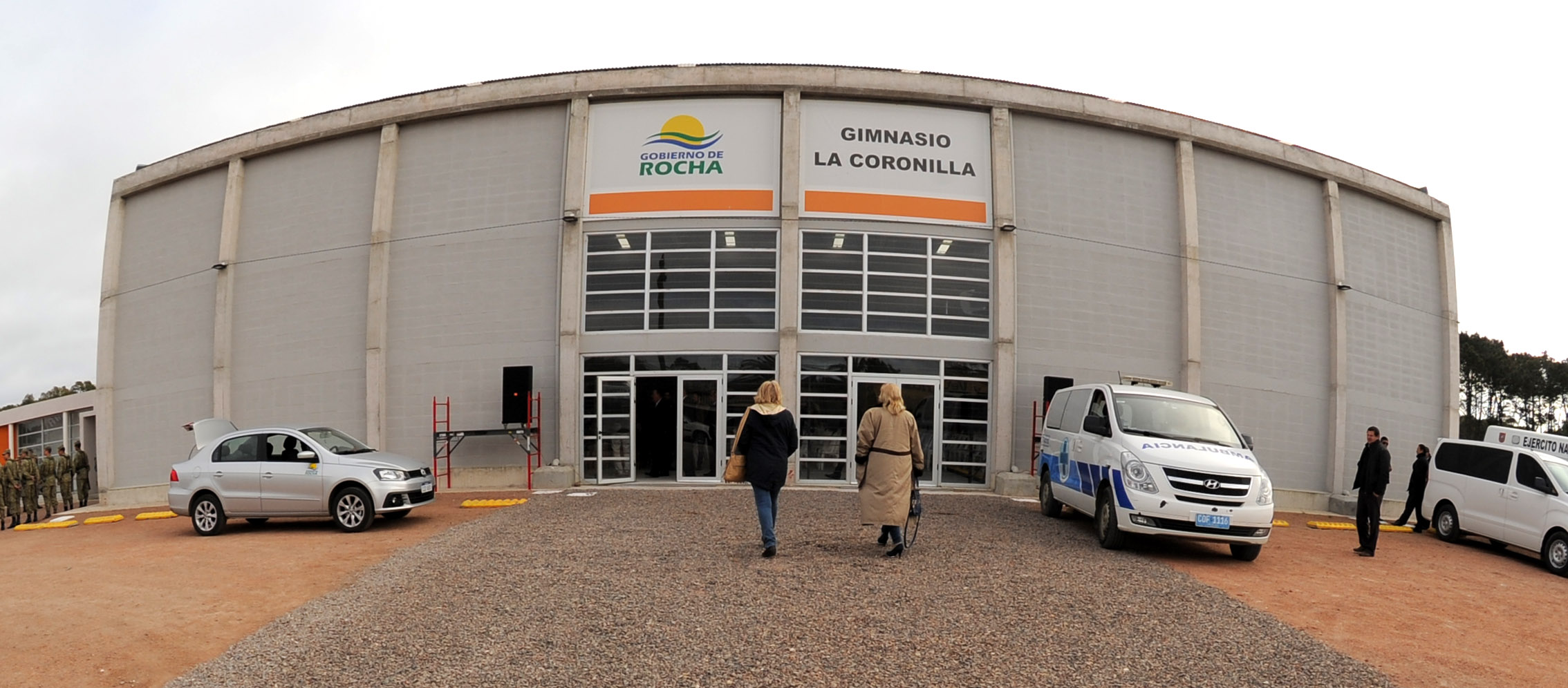Gimnasio La Coronilla, lugar donde se realiza el Consejo de Ministros