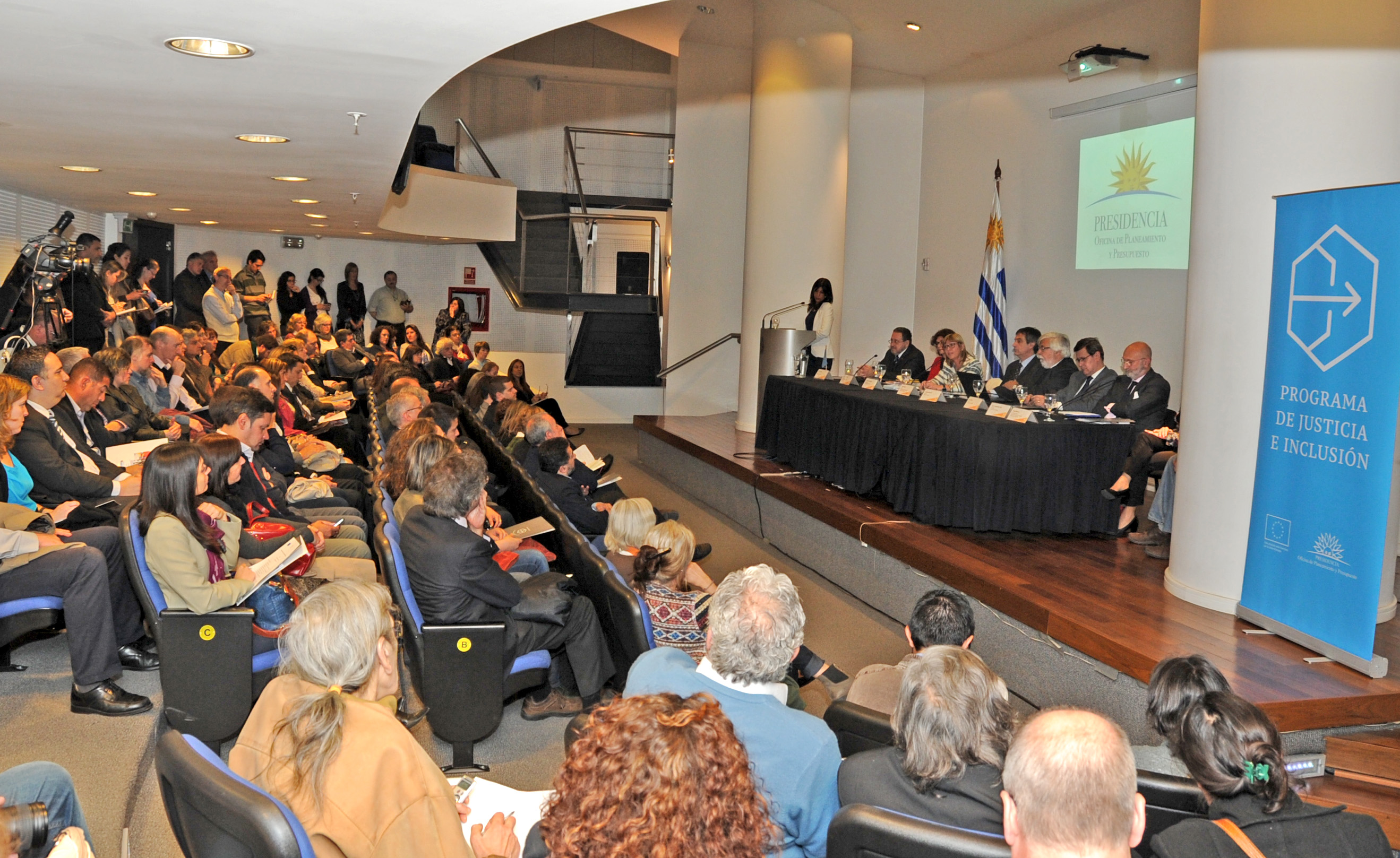 Rendición de cuentas y cierre del programa Justicia e Inclusión en el salón de actos de la Torre Ejecutiva