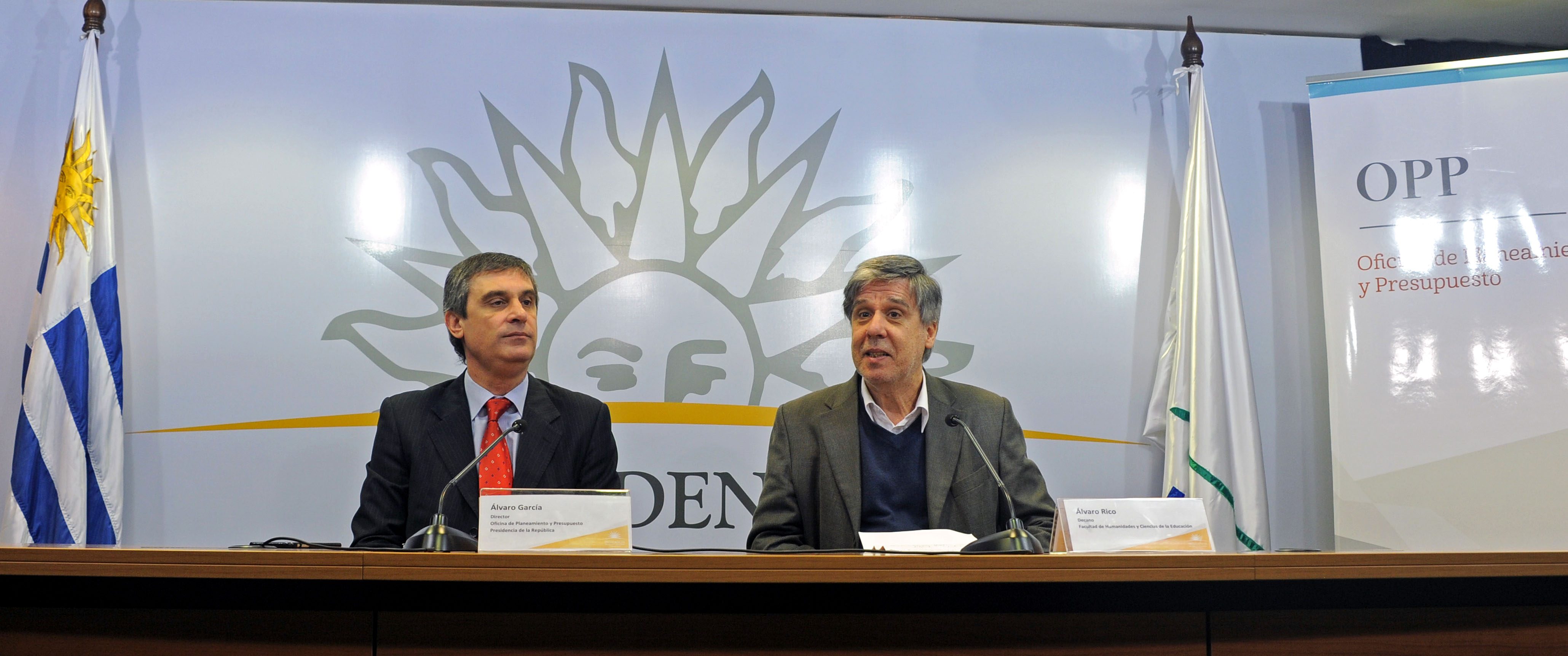 El decano de la facultad Álvaro Rico, y director de OPP Álvaro García