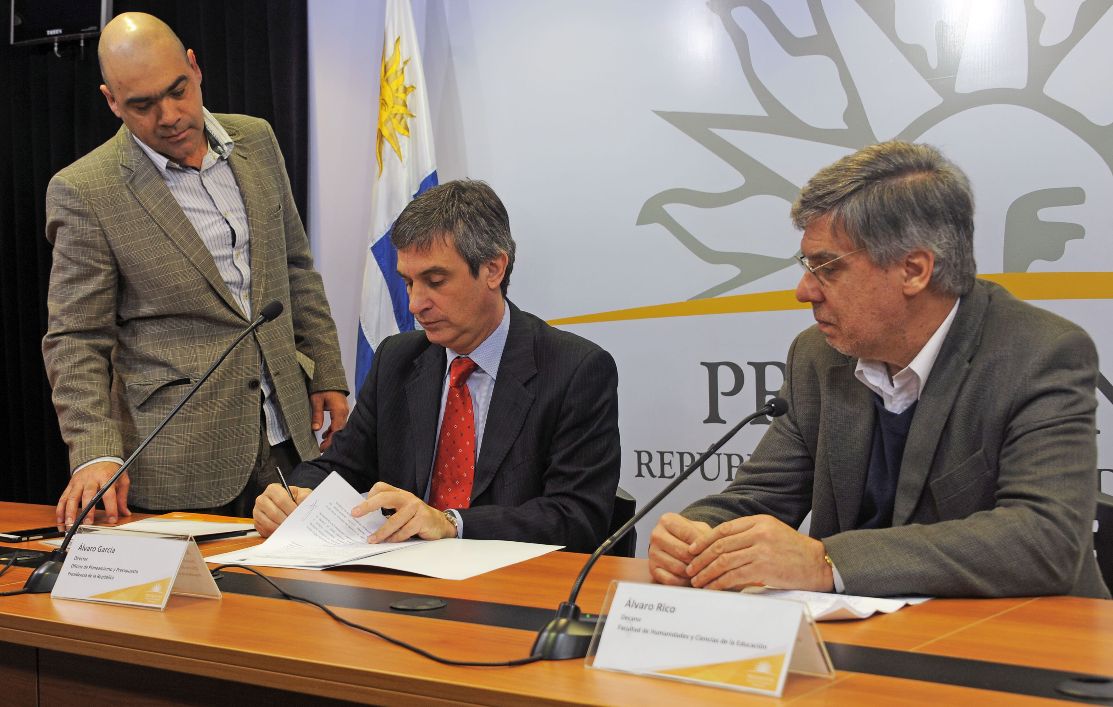 García Rico firman el convenio