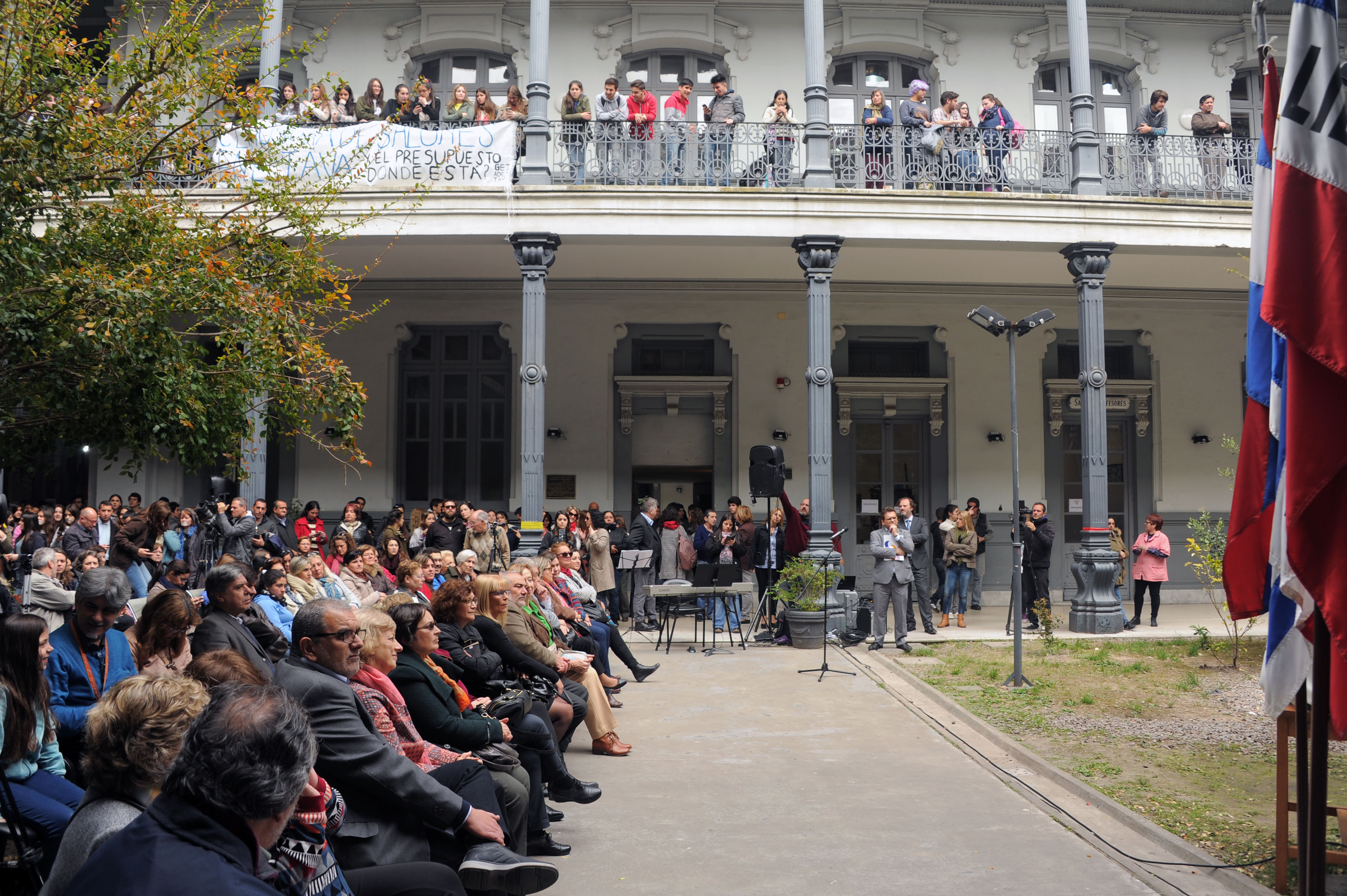 Celebración del Día de la Educación Pública