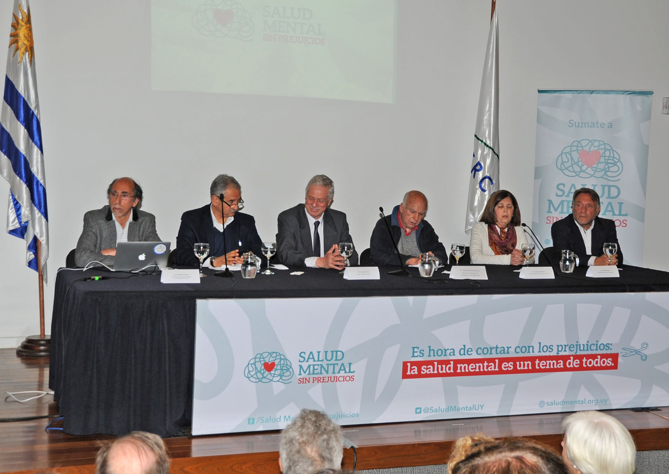 Autoridades en la apertura de la celebración del mes de la salud mental