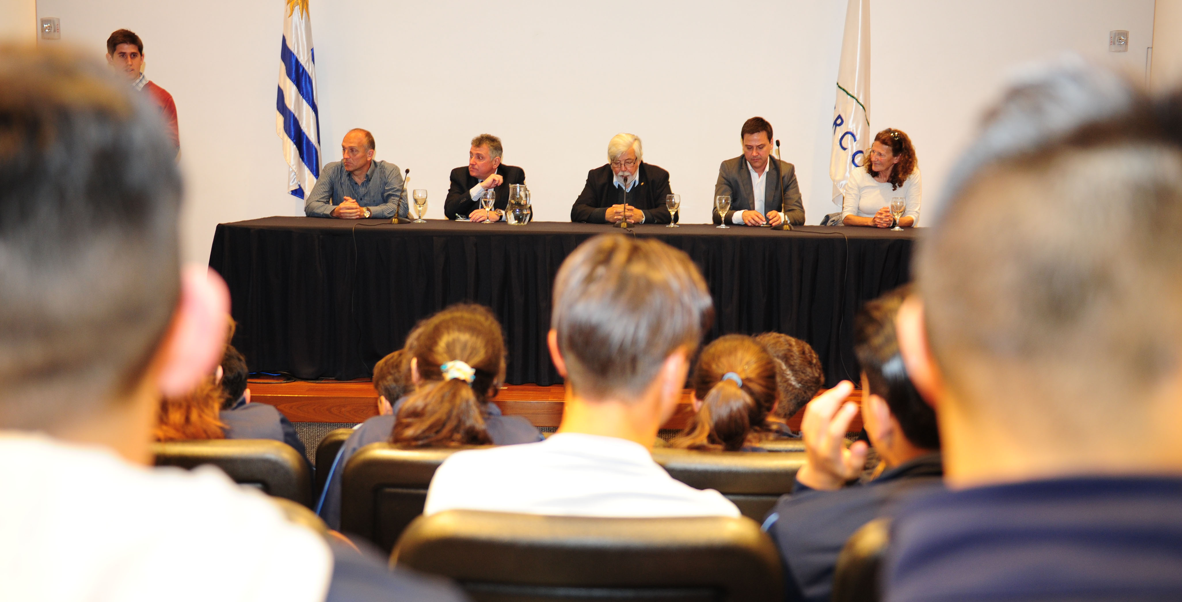 Fabián Coito, Wilmer Valdez, Eduardo Bonomi, Pablo Hernández y Marita Brum encabezan la mesa de autoridades