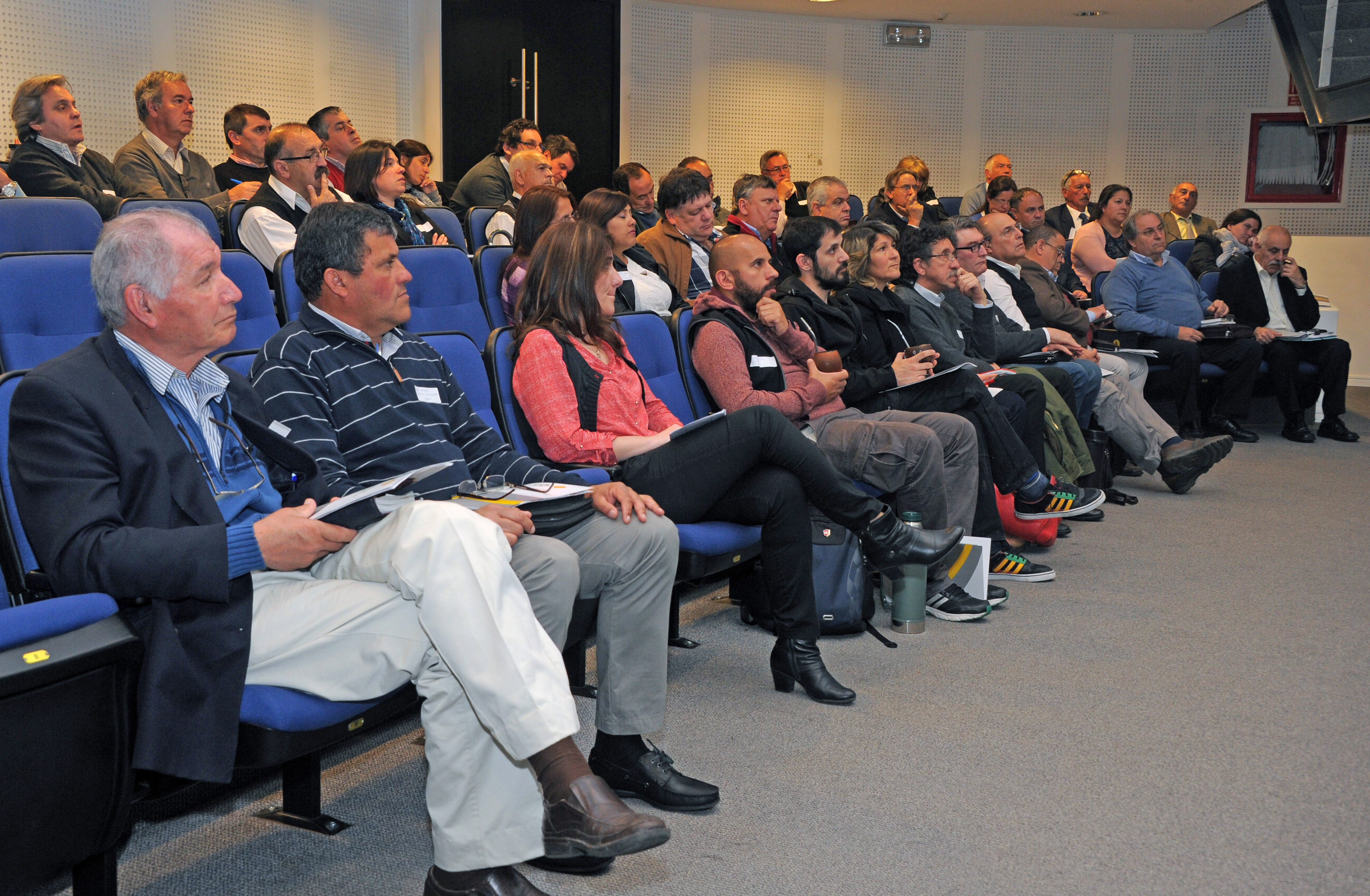 Asistentes al IV Encuentro Nacional sobre Seguridad Vial