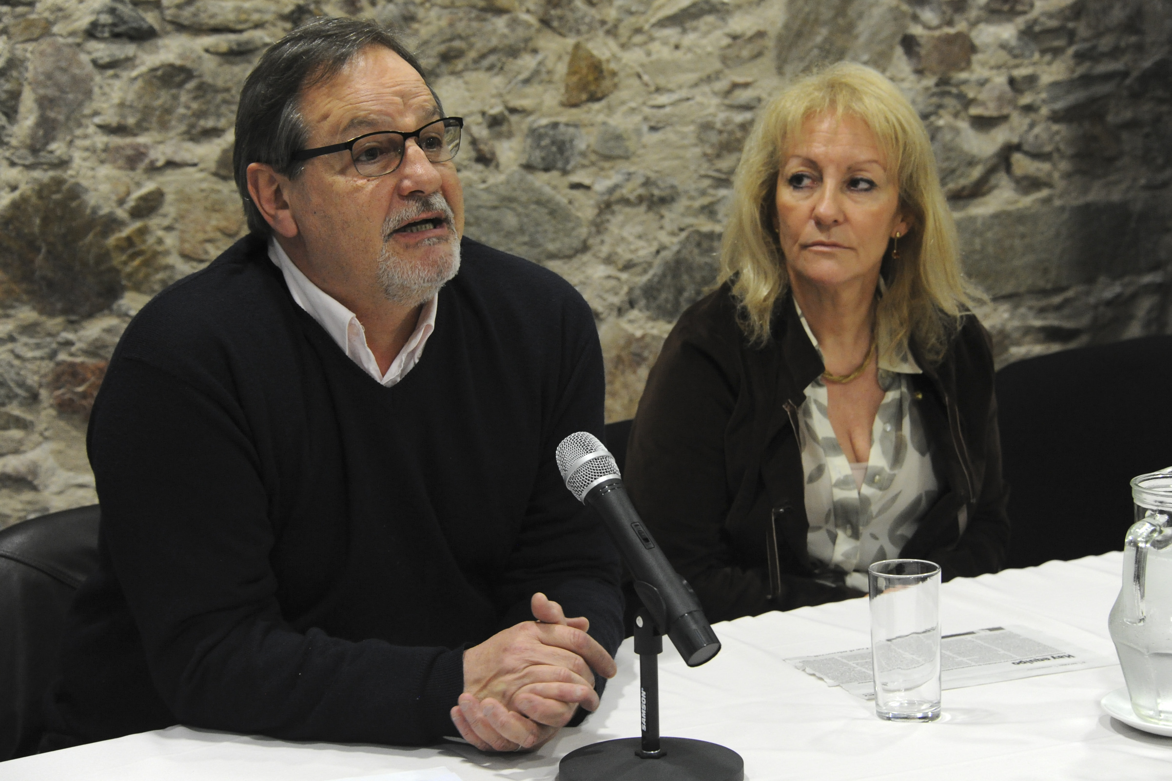 Gustavo Bernini, presidente de Inacoop, haciendo uso de la palabra