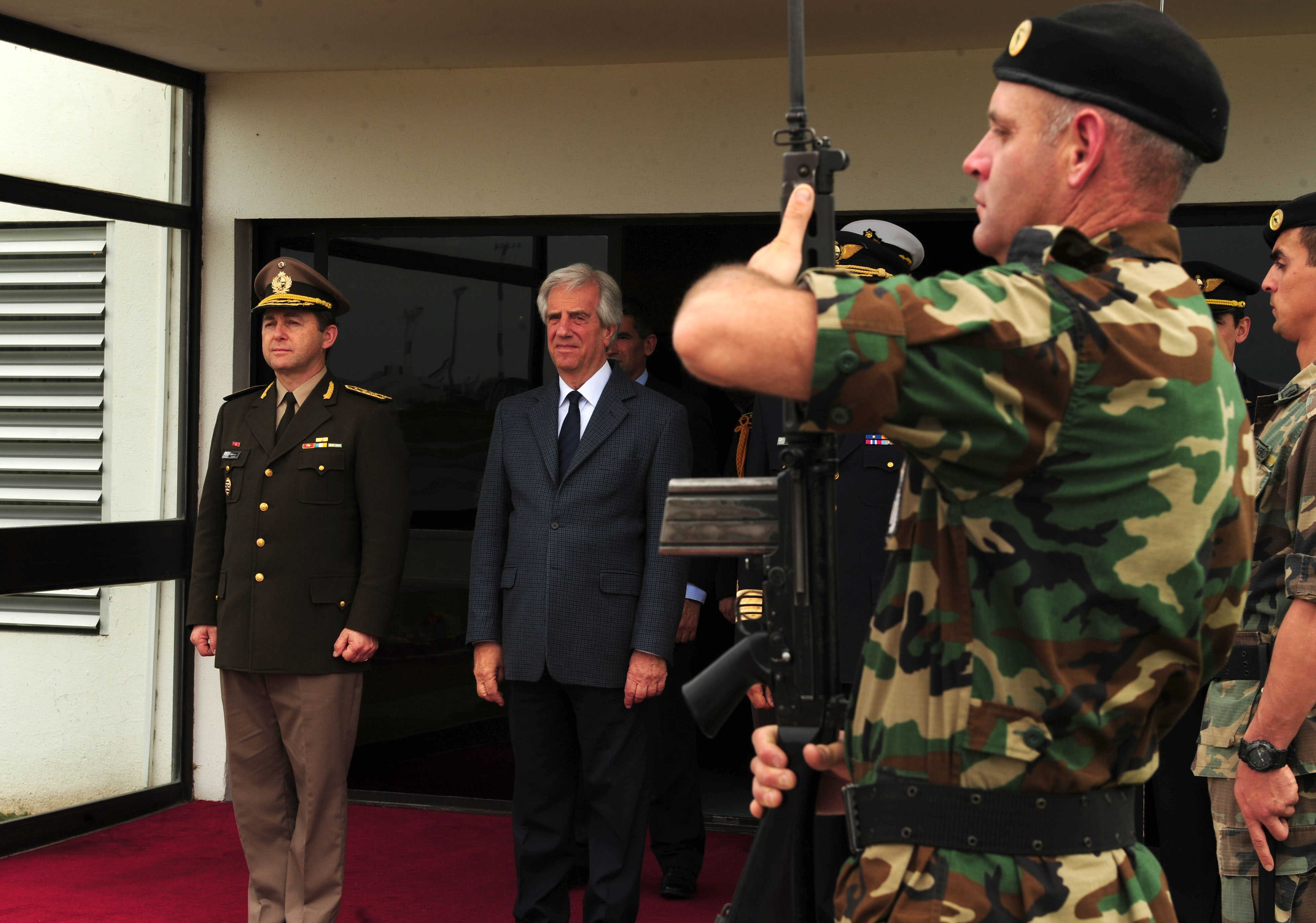 El Presidente, Tabaré Vázquez inicia a su viaje a China