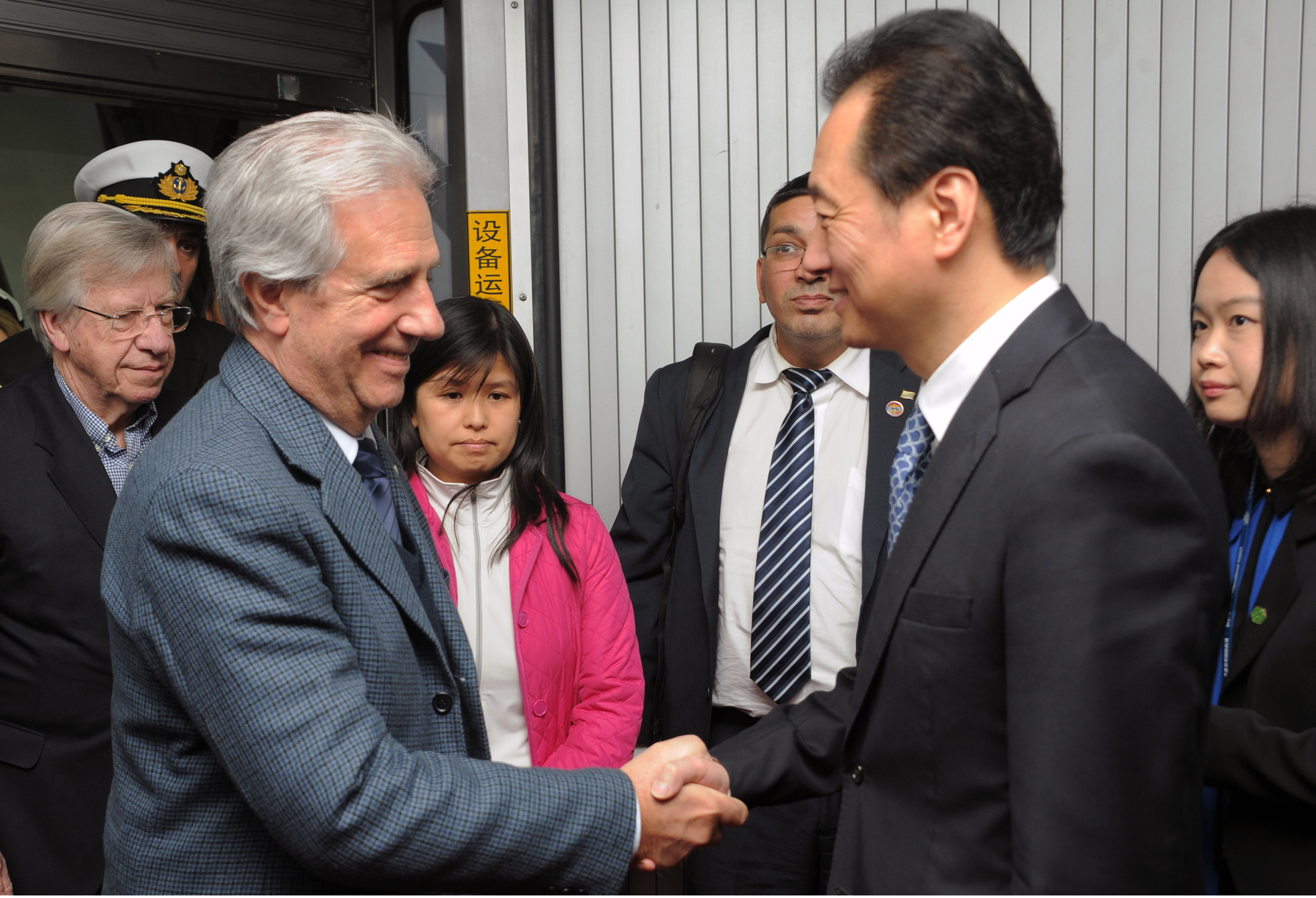 El Presidente Tabaré Vázquez fue recibido por el viceministro de Relaciones de China, Wang Chao
