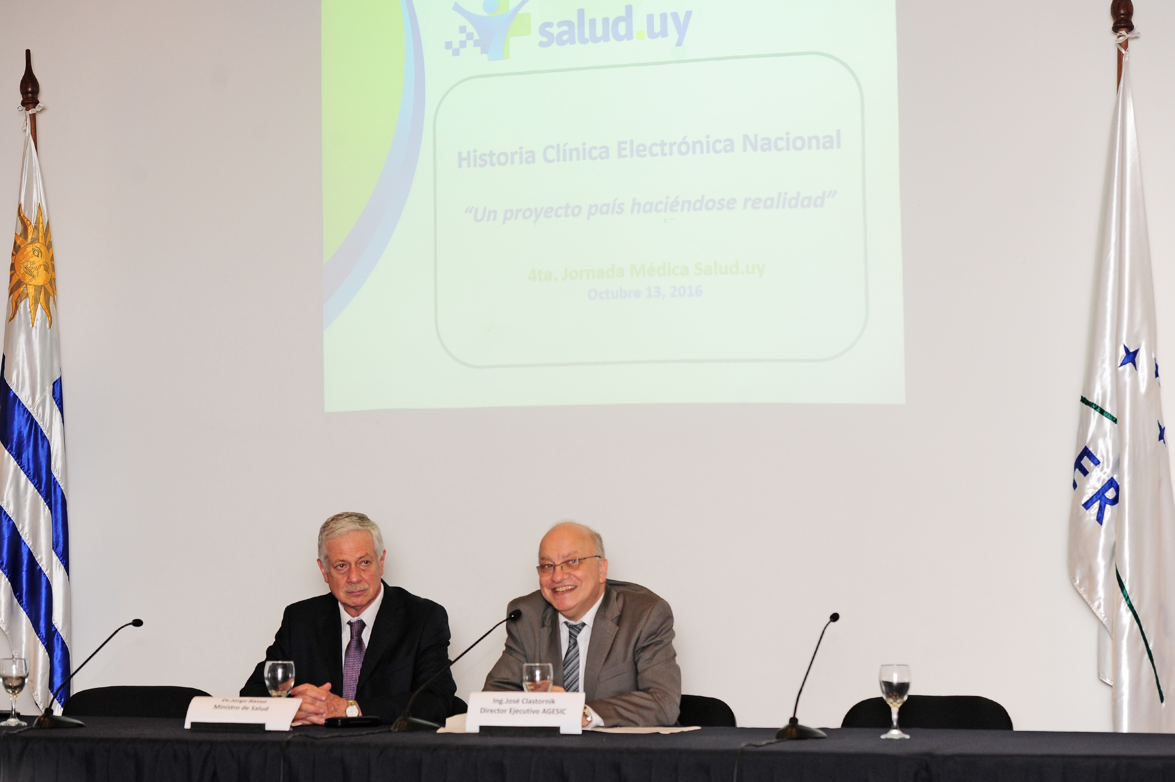 José Clastornik, director de AGESIC, haciendo uso de la palabra