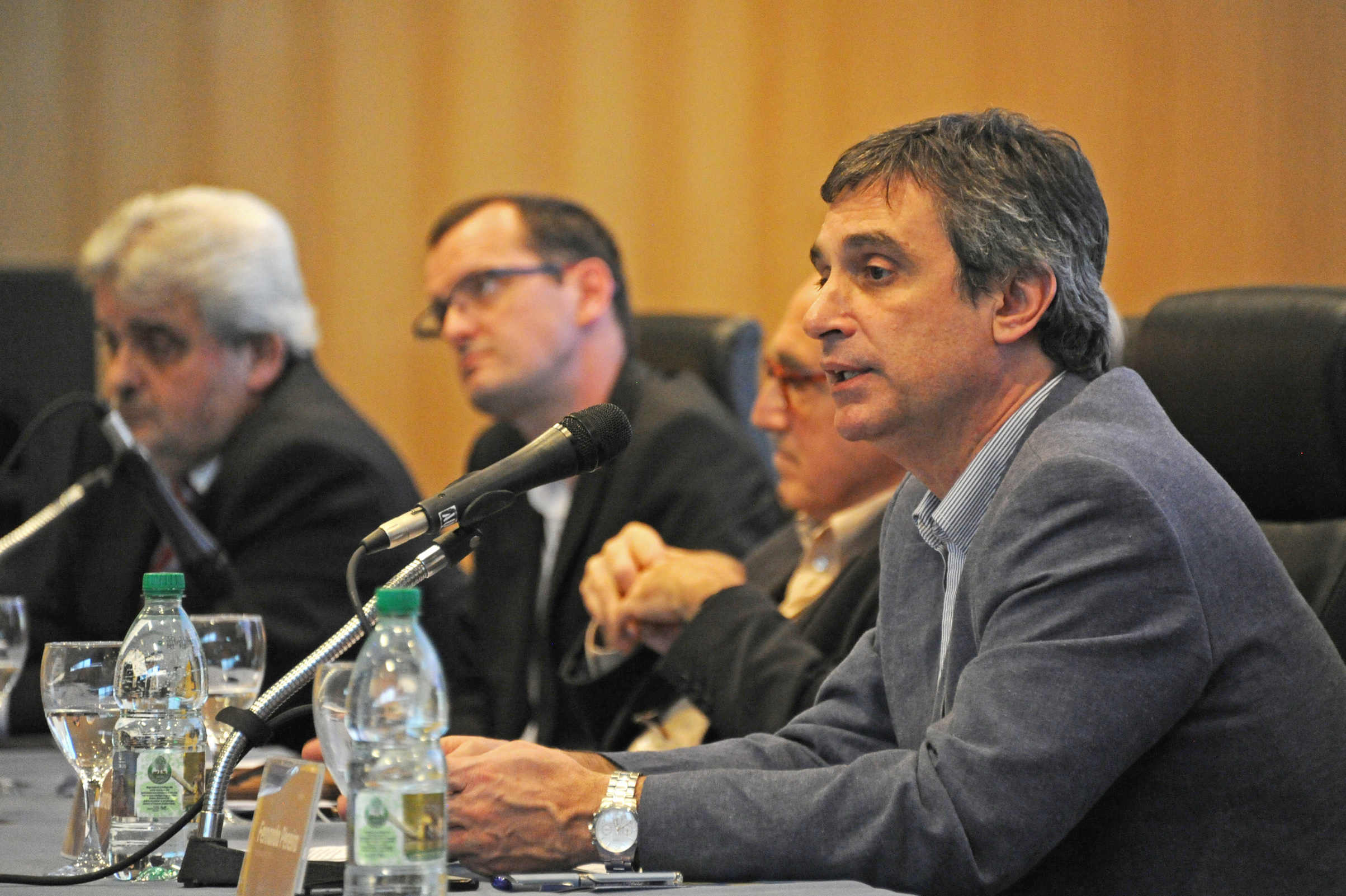 Director de la Oficina de Planeamiento y Presupuesto, Álvaro García, haciendo uso de la palabra