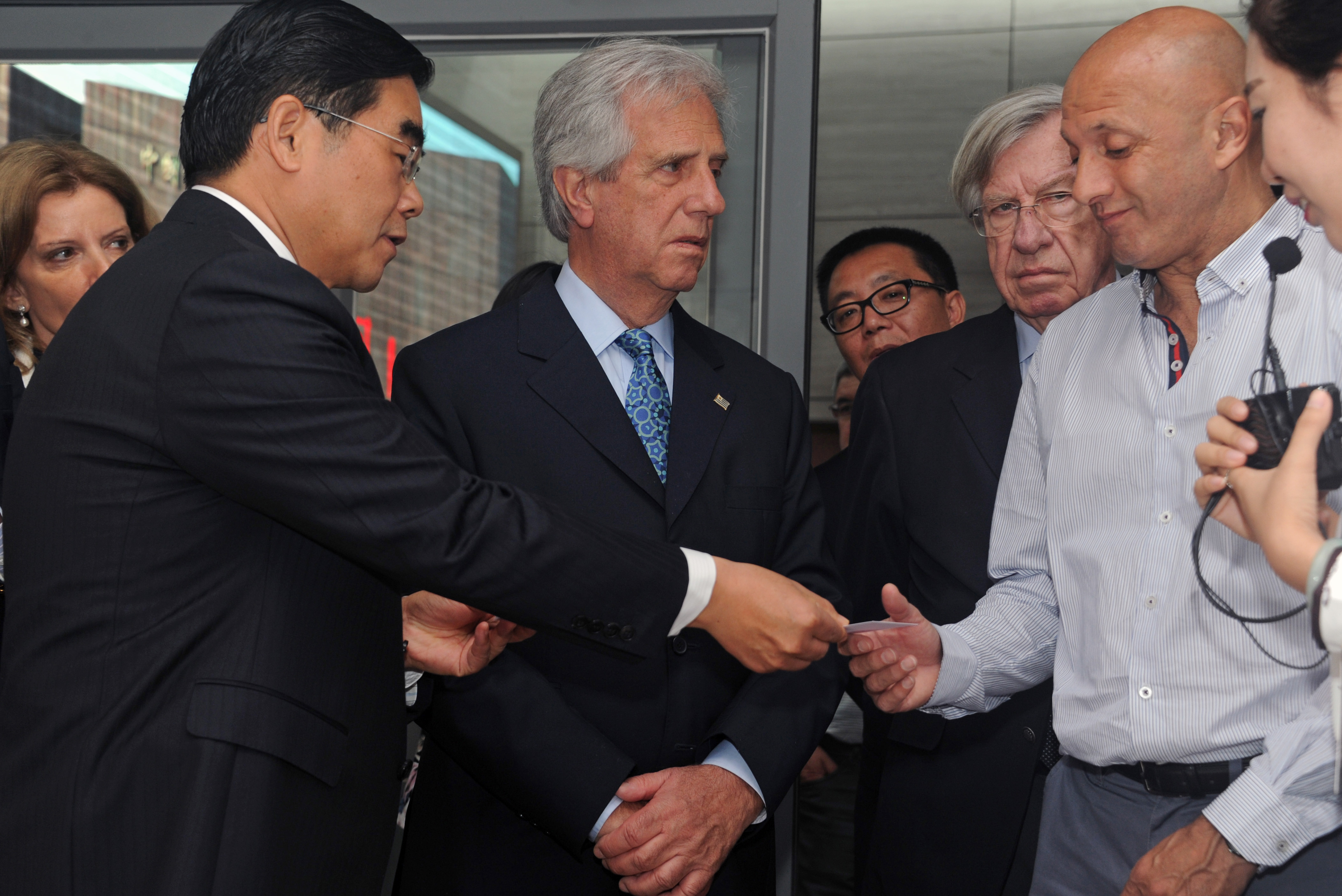 Vázquez visitó el museo del terremoto en la ciudad Tangshan, China
