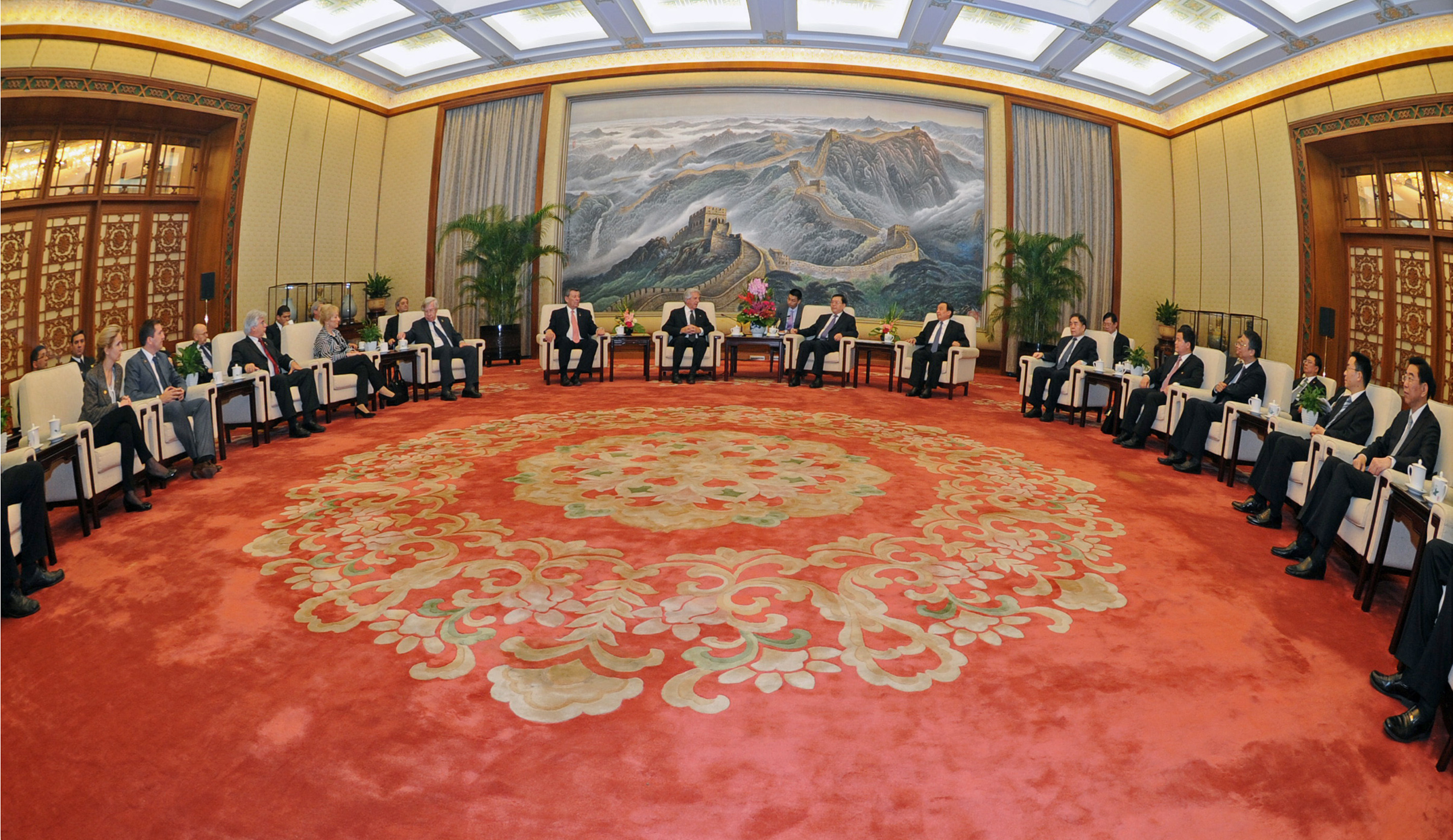 Presidente de la República, Tabaré Vázquez, se reunió con el presidente de la Asamblea Popular Nacional de China, Zhang Dejiang