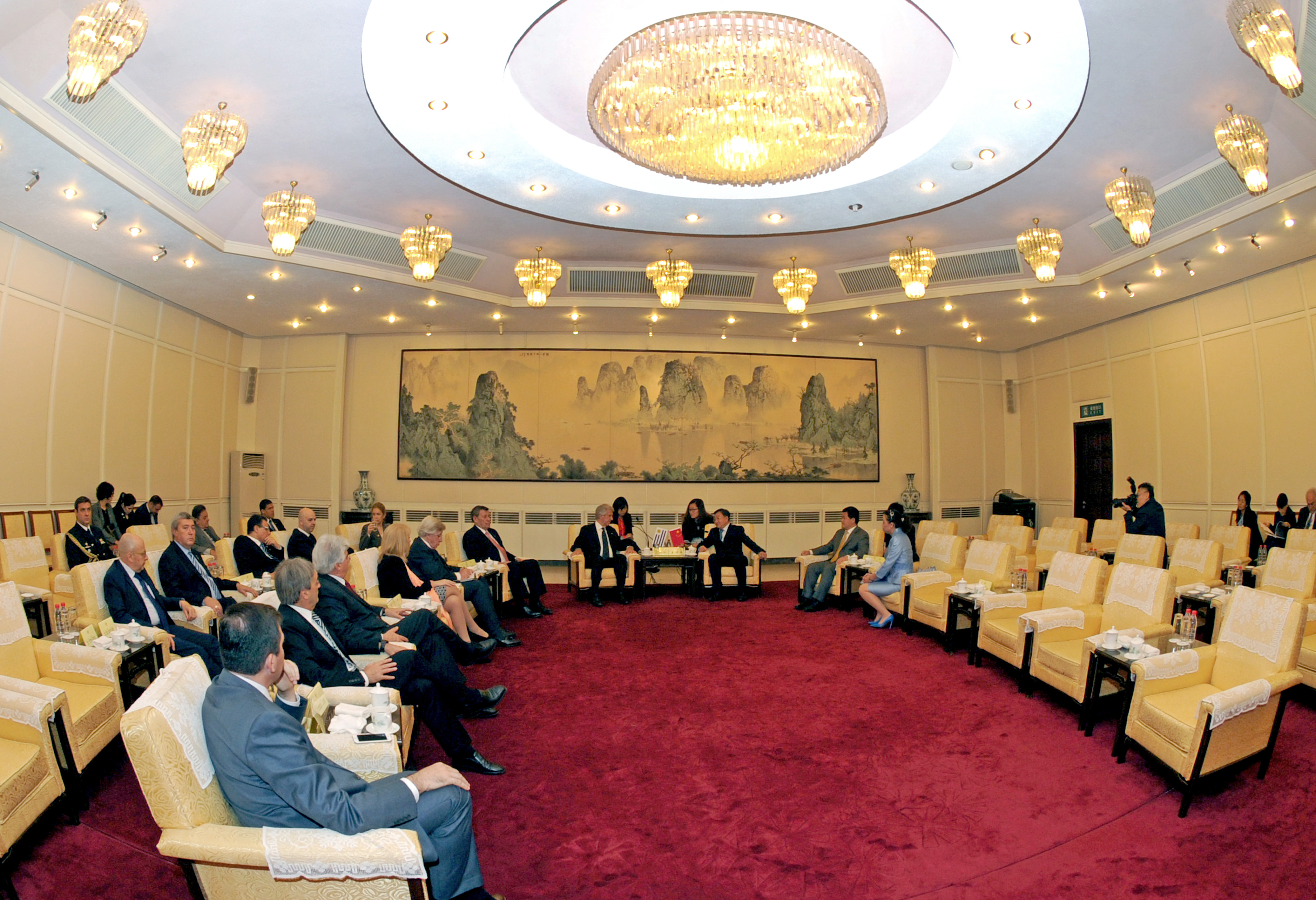 Audiencia del Presidente Vázquez con el presidente de CCPIT, Jiang Zengwei