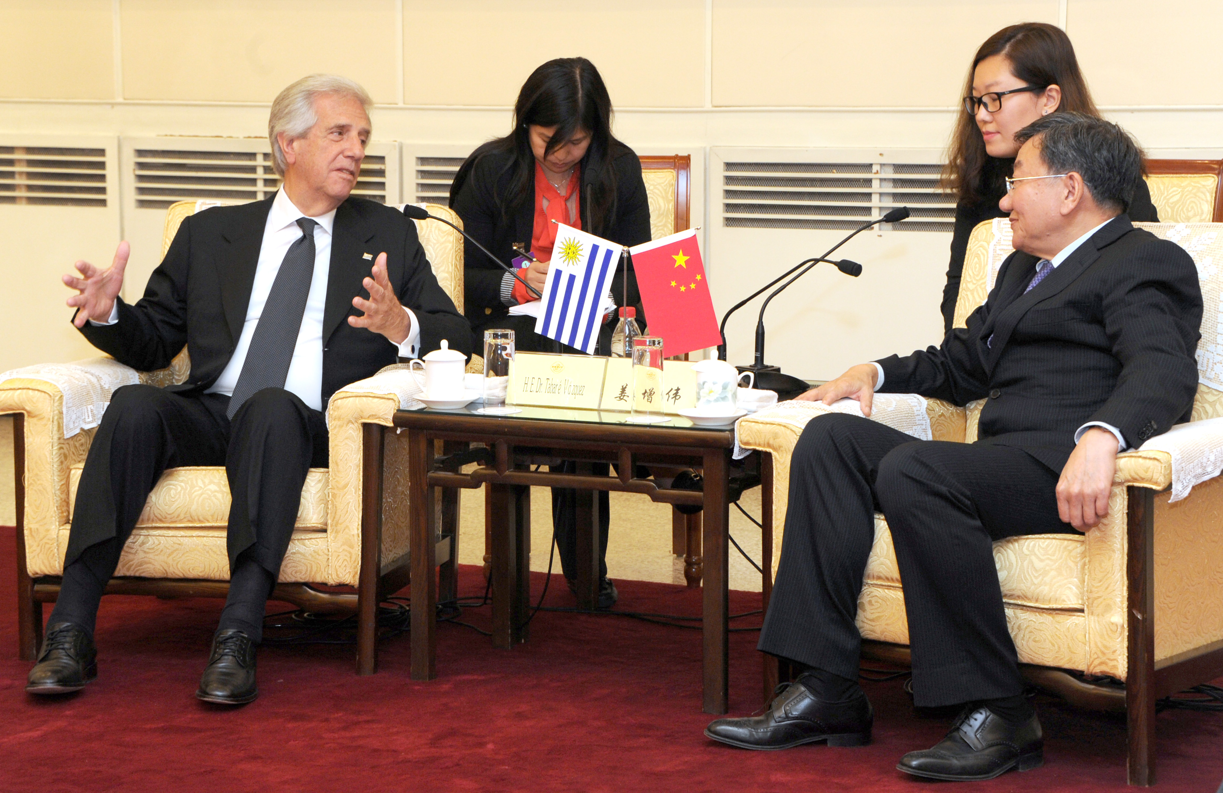 Audiencia del Presidente Vázquez con el presidente de CCPIT, Jiang Zengwei