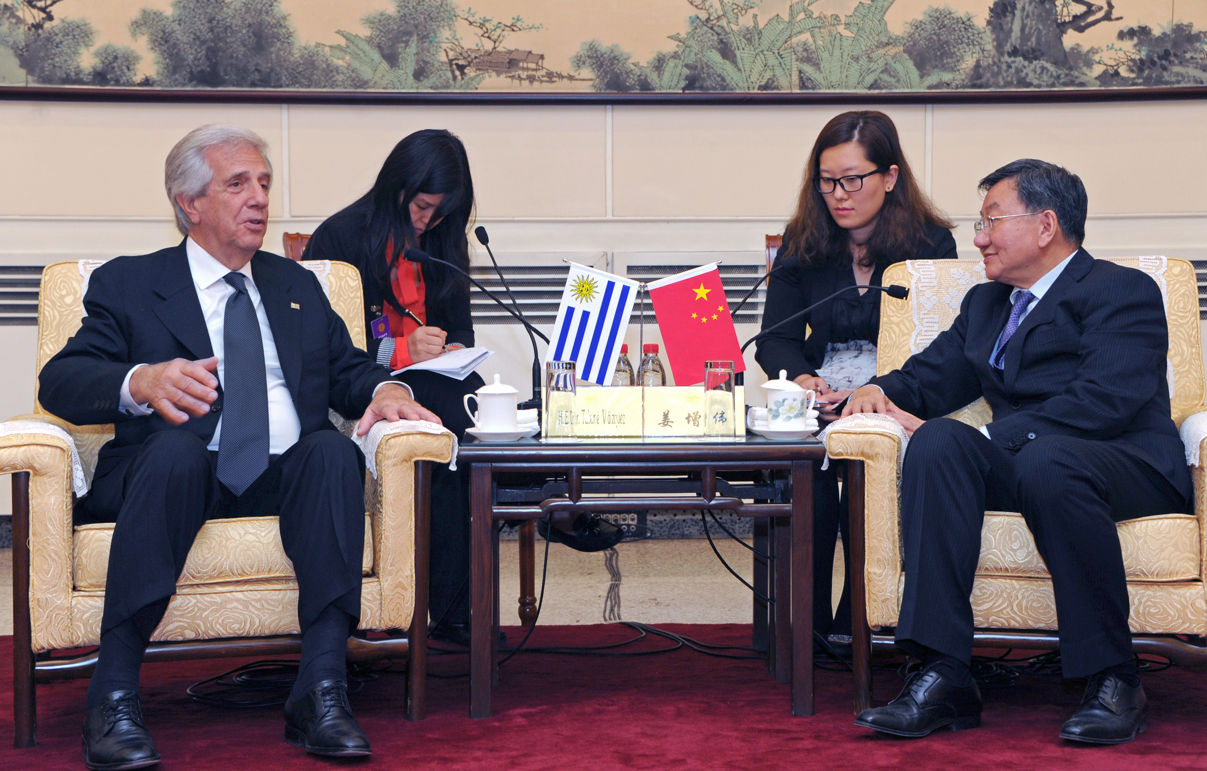 Audiencia del Presidente Vázquez con el presidente de CCPIT, Jiang Zengwei