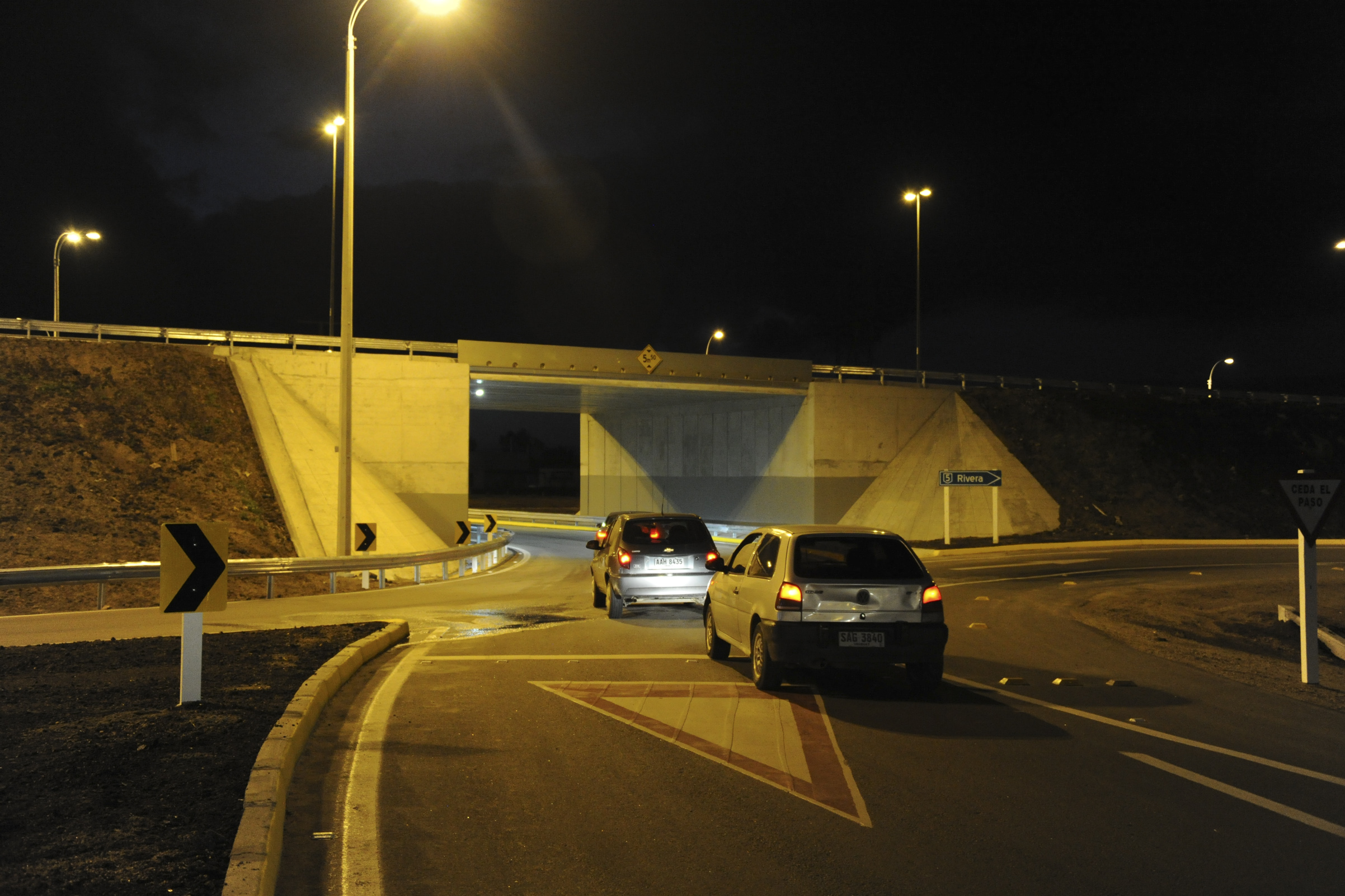 Rossi inauguró intercambiador en la intersección de rutas 5 y 48, que insumió 11 millones de dólares