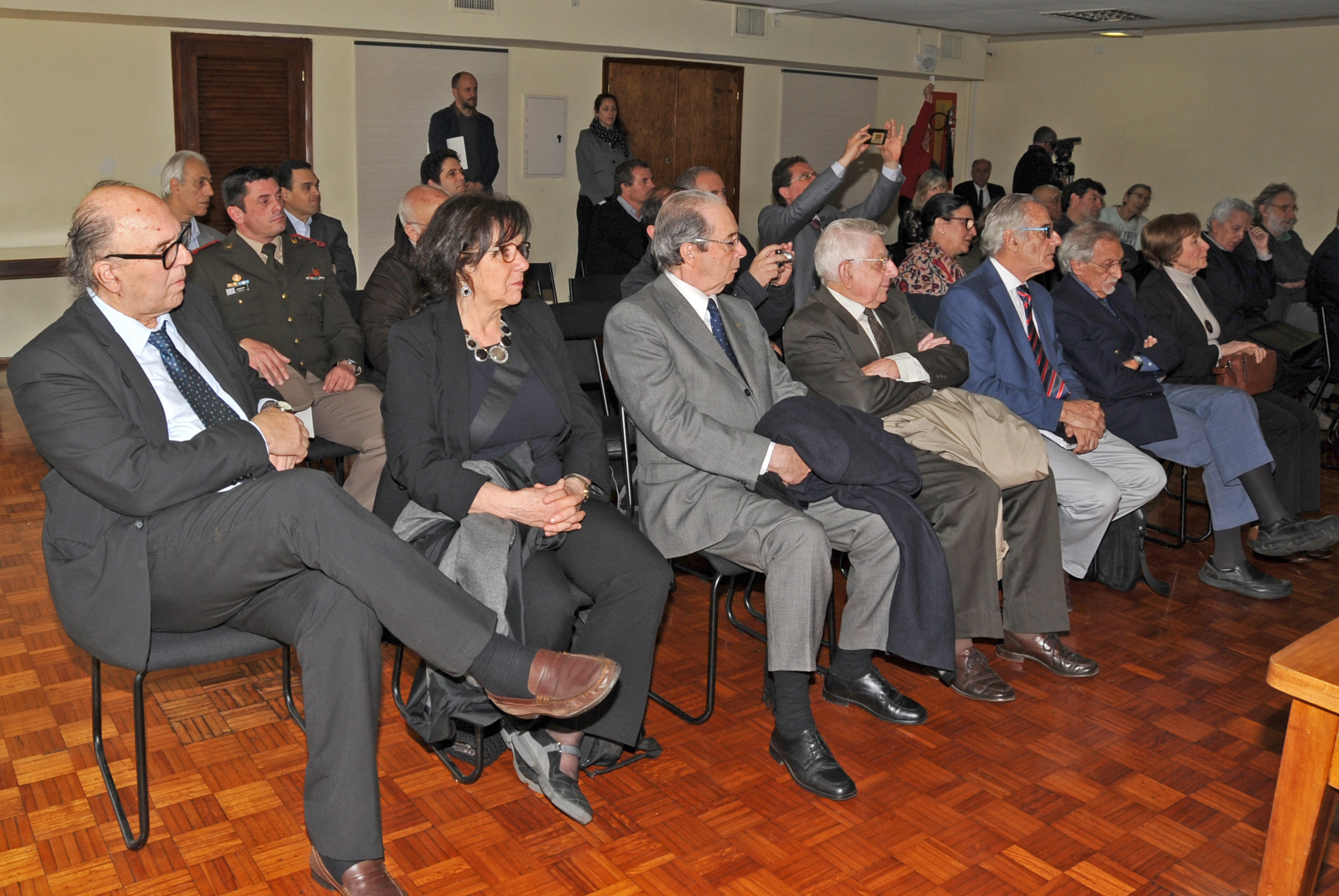 Aasistentes a la presentación