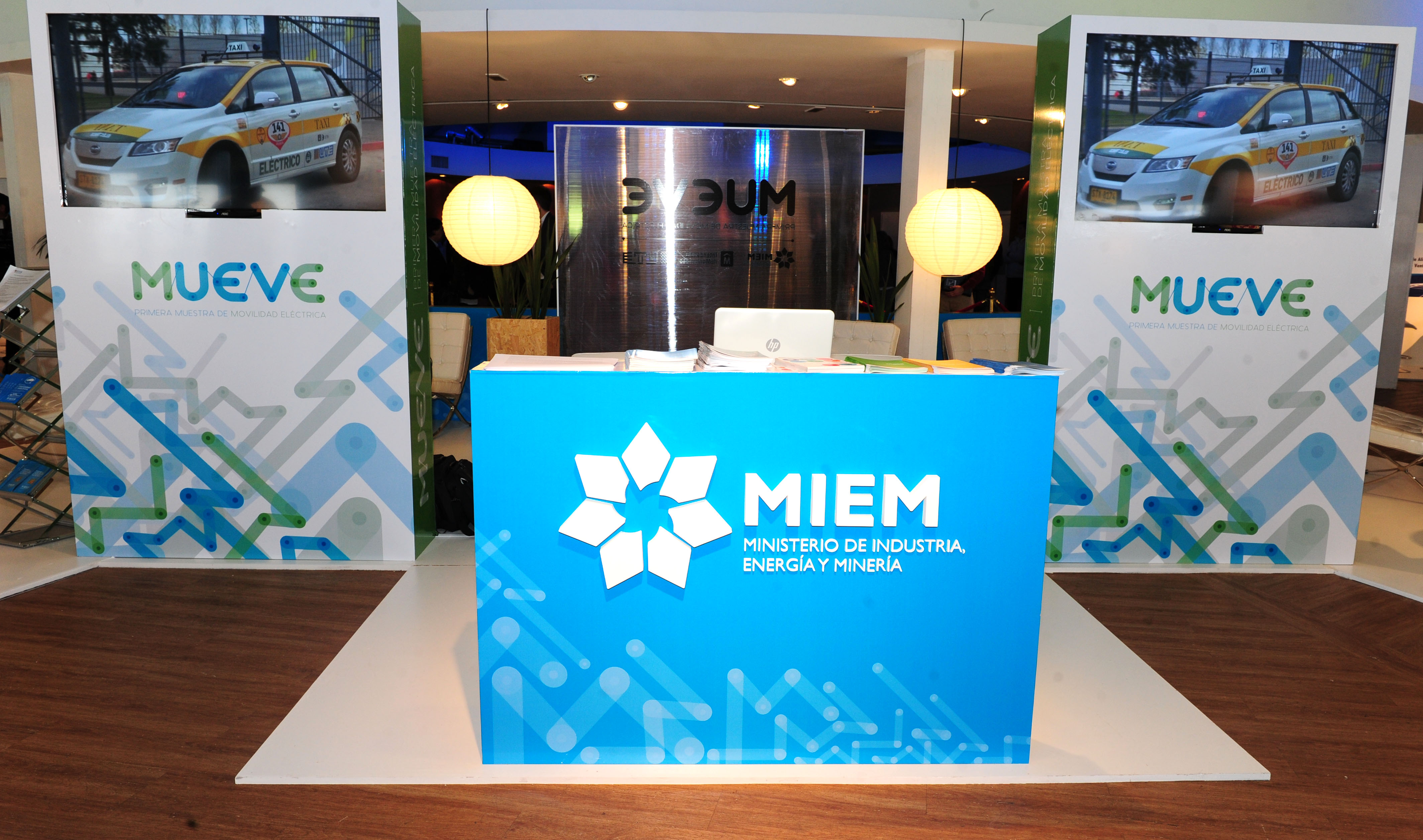 MUEVE, la Primera Muestra de Movilidad Eléctrica en Uruguay
